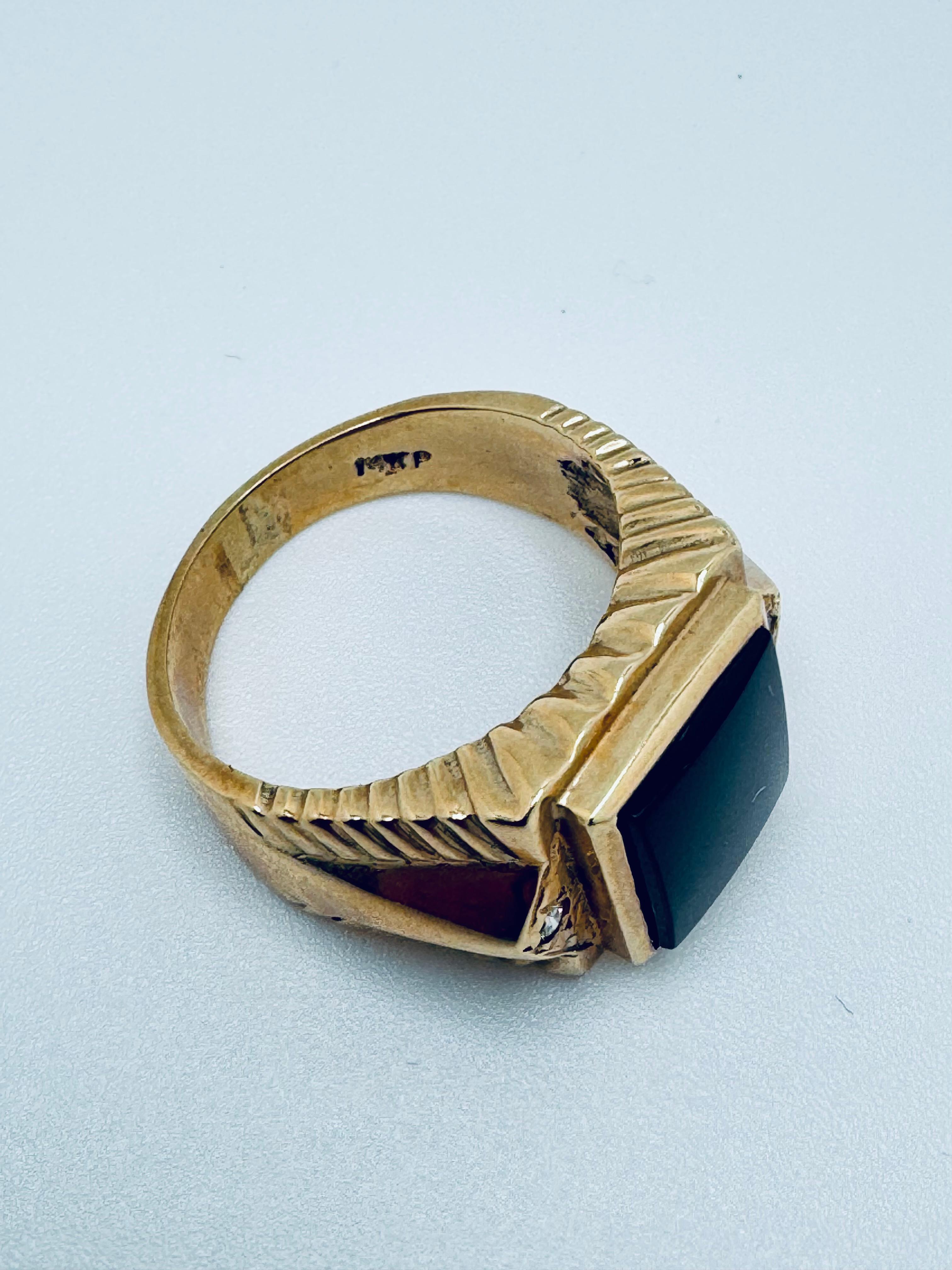 14K Gelbgold, Schwarzer Cabochon Onyx und Diamant Ring im Zustand „Gut“ im Angebot in Palm Desert, CA