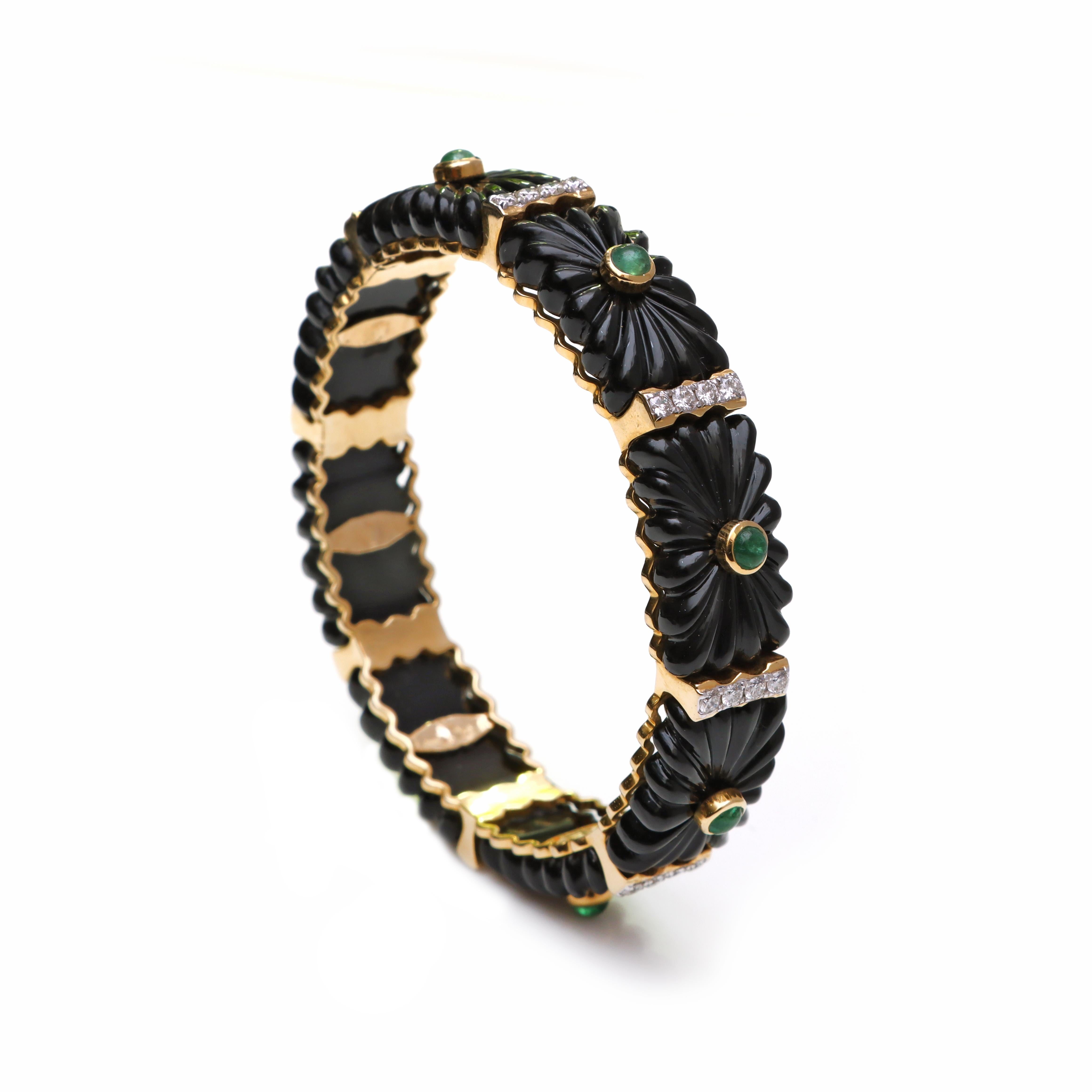 14k Yellow Gold Black Onyx And Emerald Bangle With Diamond For Sale 3