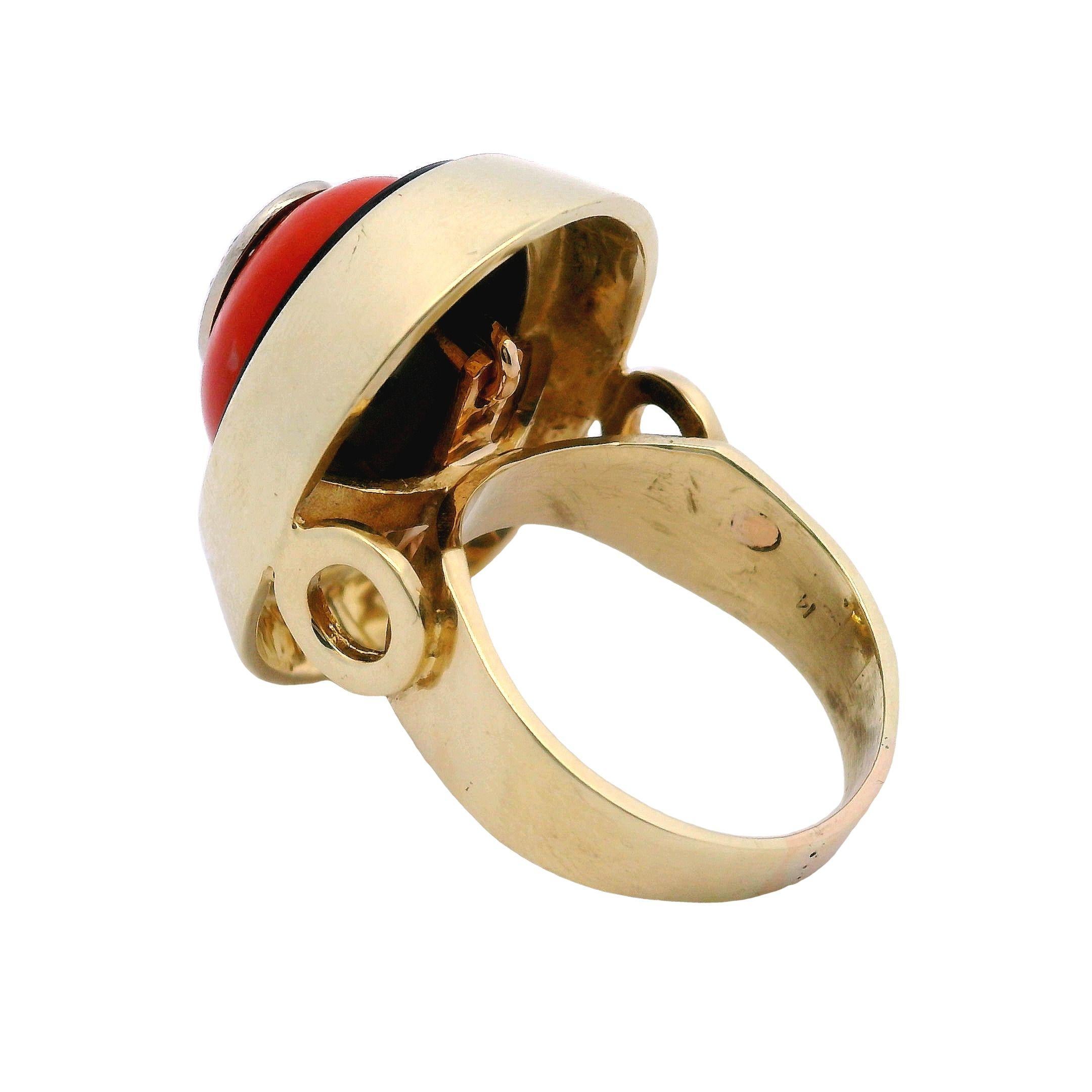 14k Yellow Gold Black Onyx, Coral, and Diamond Ring In Good Condition For Sale In Fairfield, CT