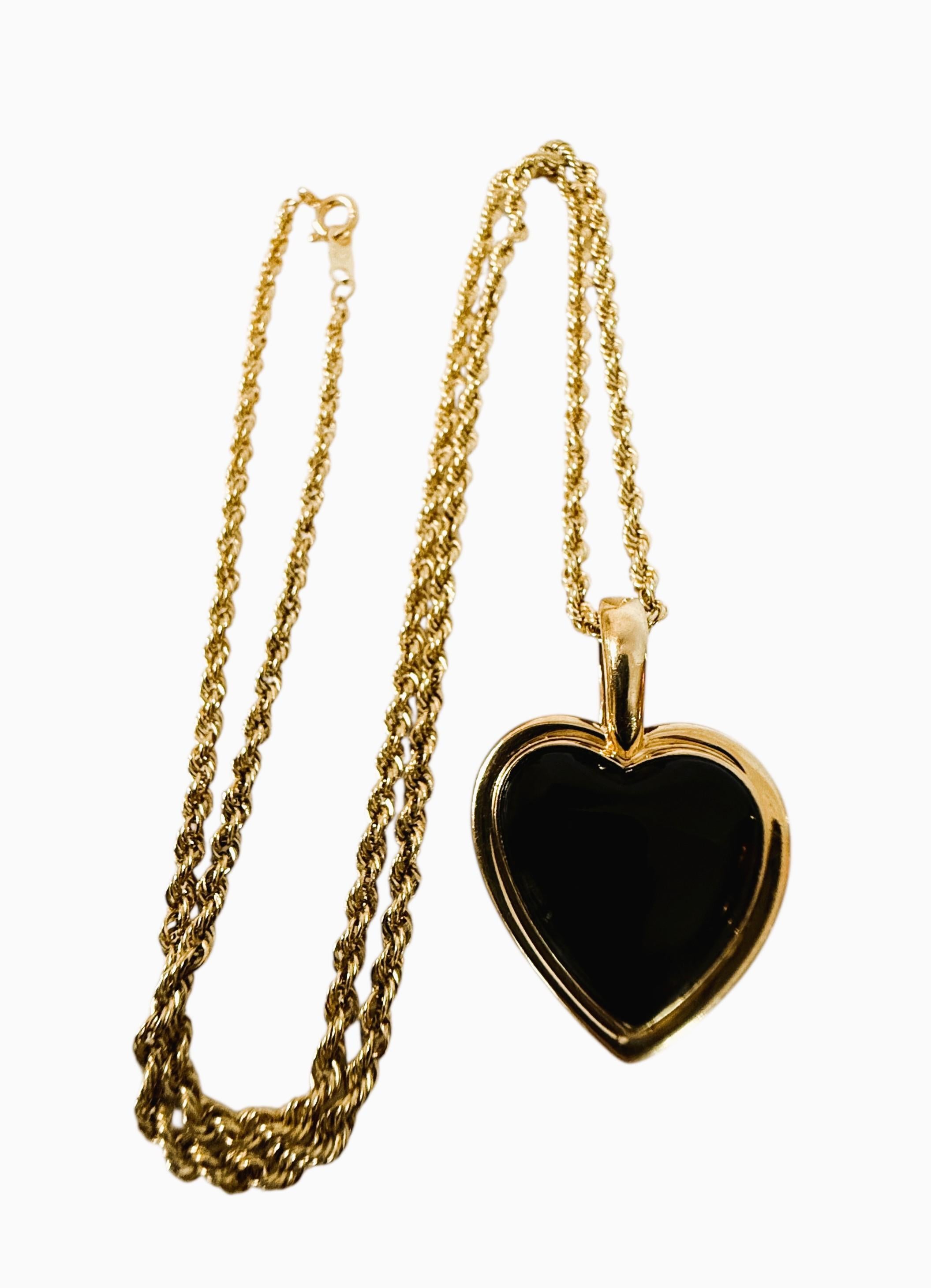 Pendentif en or jaune 14K en forme de coeur en onyx noir sur chaîne lourde en or jaune 14k 18