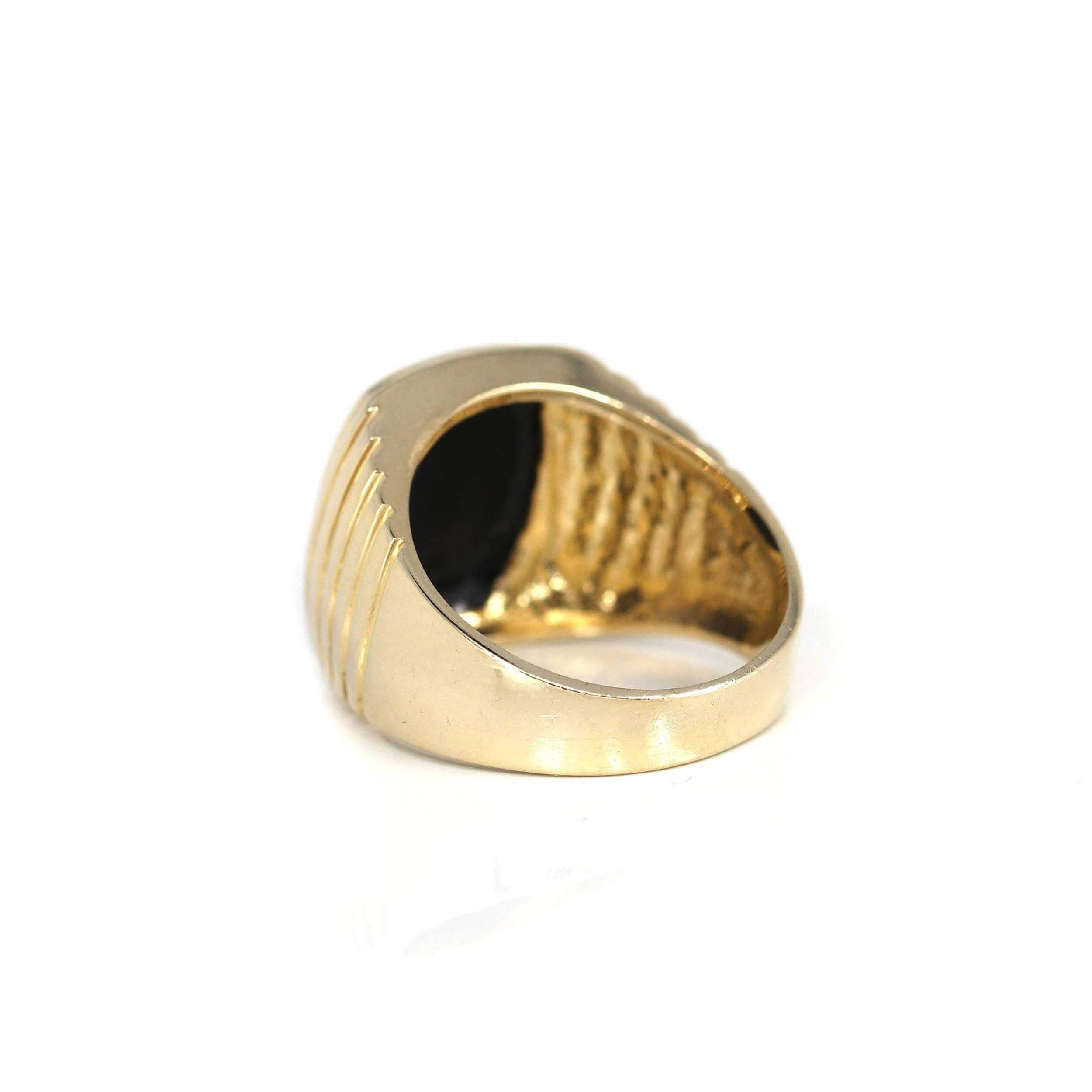 Cabochon 14k Yellow Gold Black Onyx Men's Ring For Sale