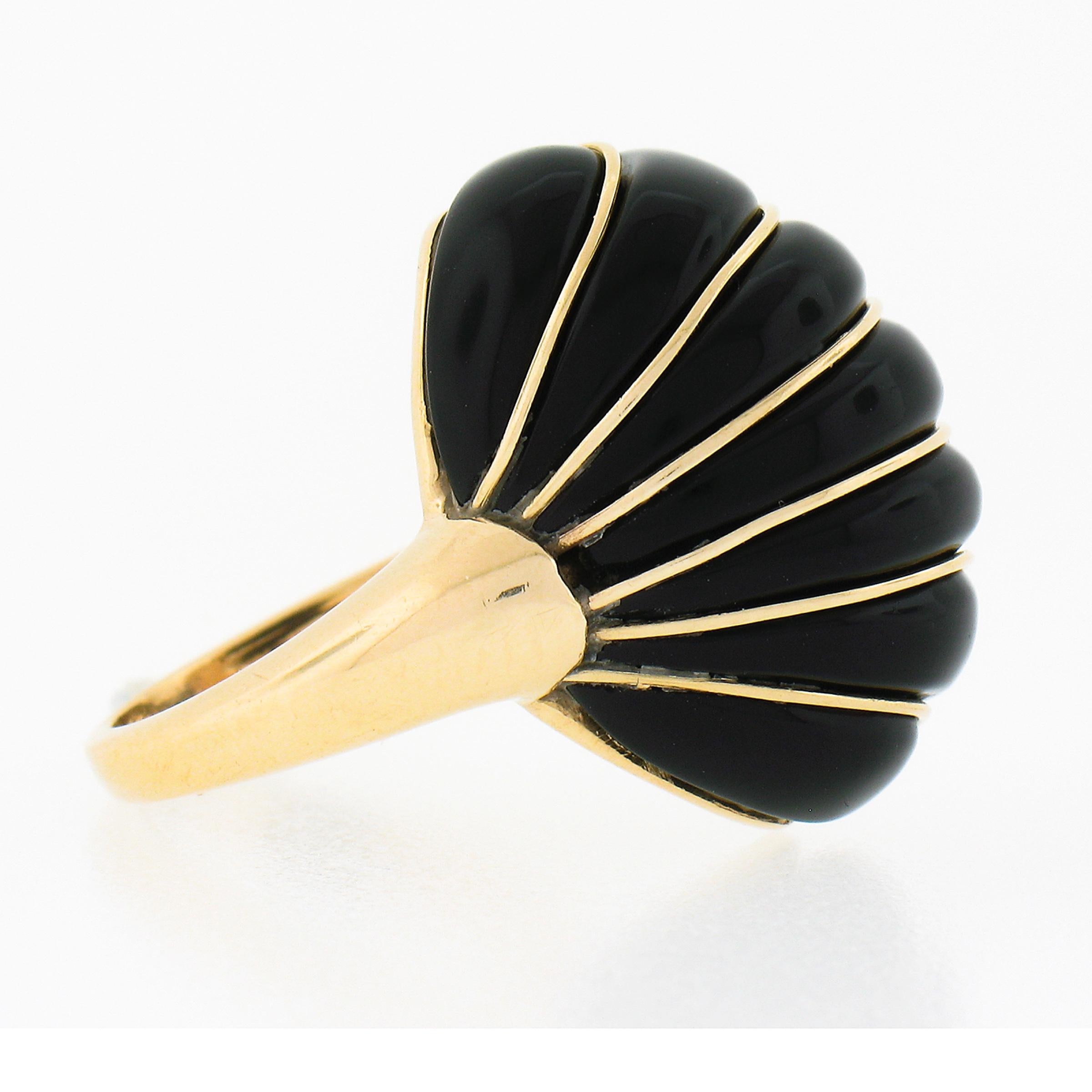 Women's 14K Yellow Gold Black Onyx Polished Striped Wire Work Domed Scalloped Shell Ring For Sale