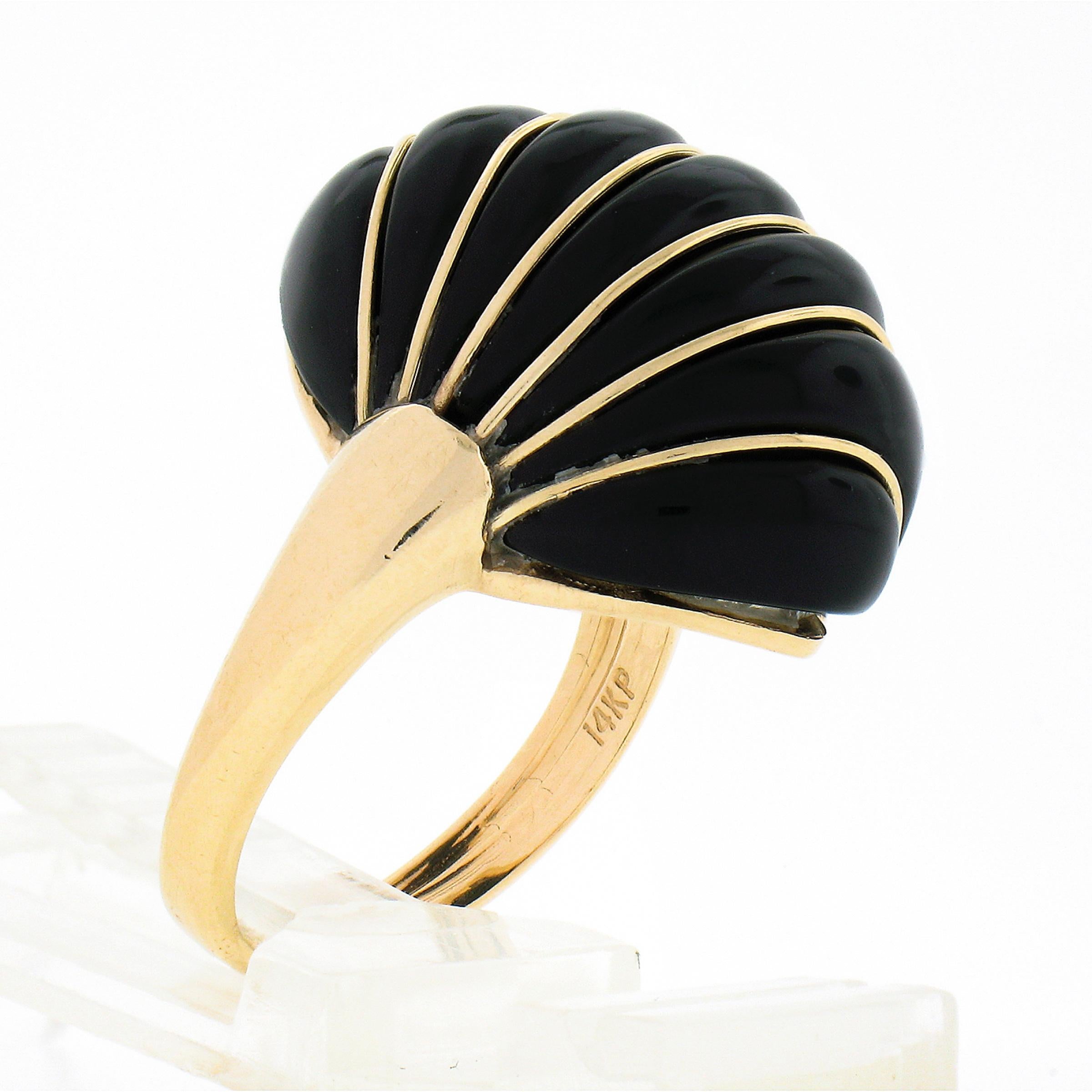 14K Yellow Gold Black Onyx Polished Striped Wire Work Domed Scalloped Shell Ring For Sale 3