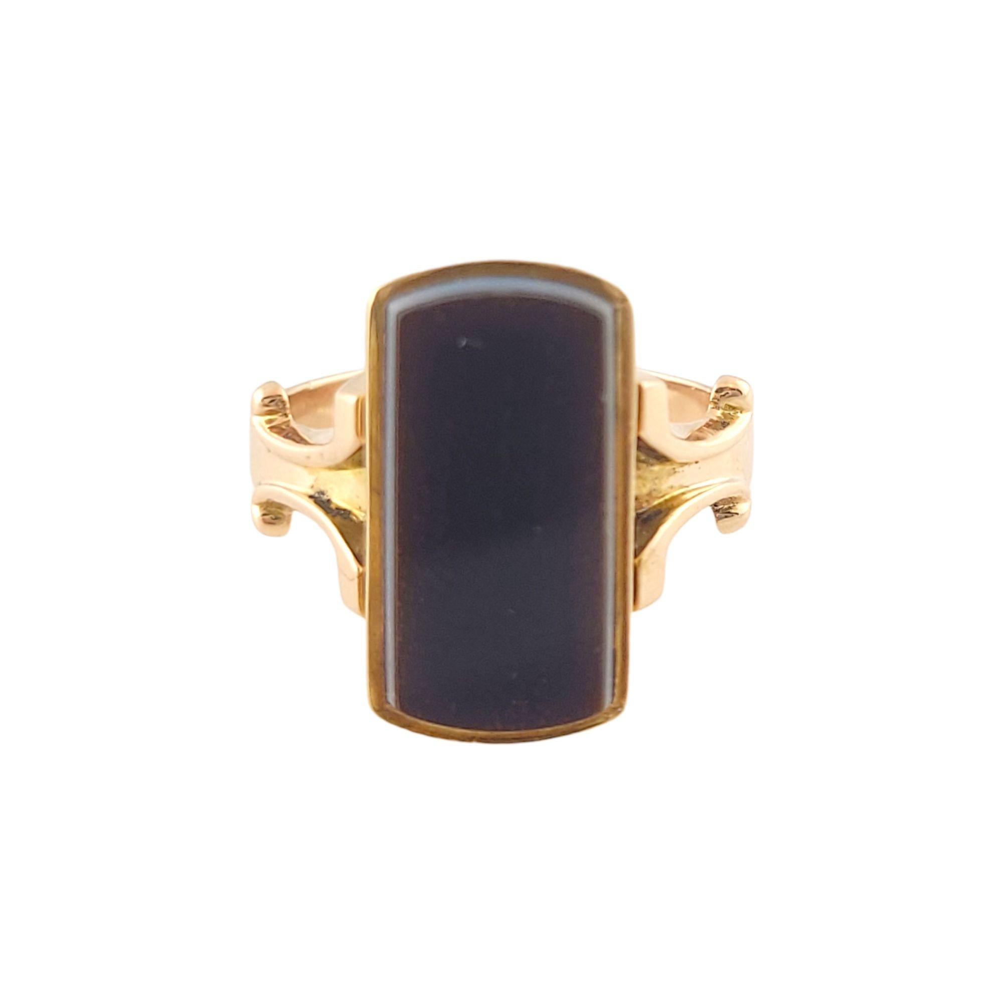 14K Yellow Gold Black Onyx Ring Size 5.75 In Good Condition In Washington Depot, CT
