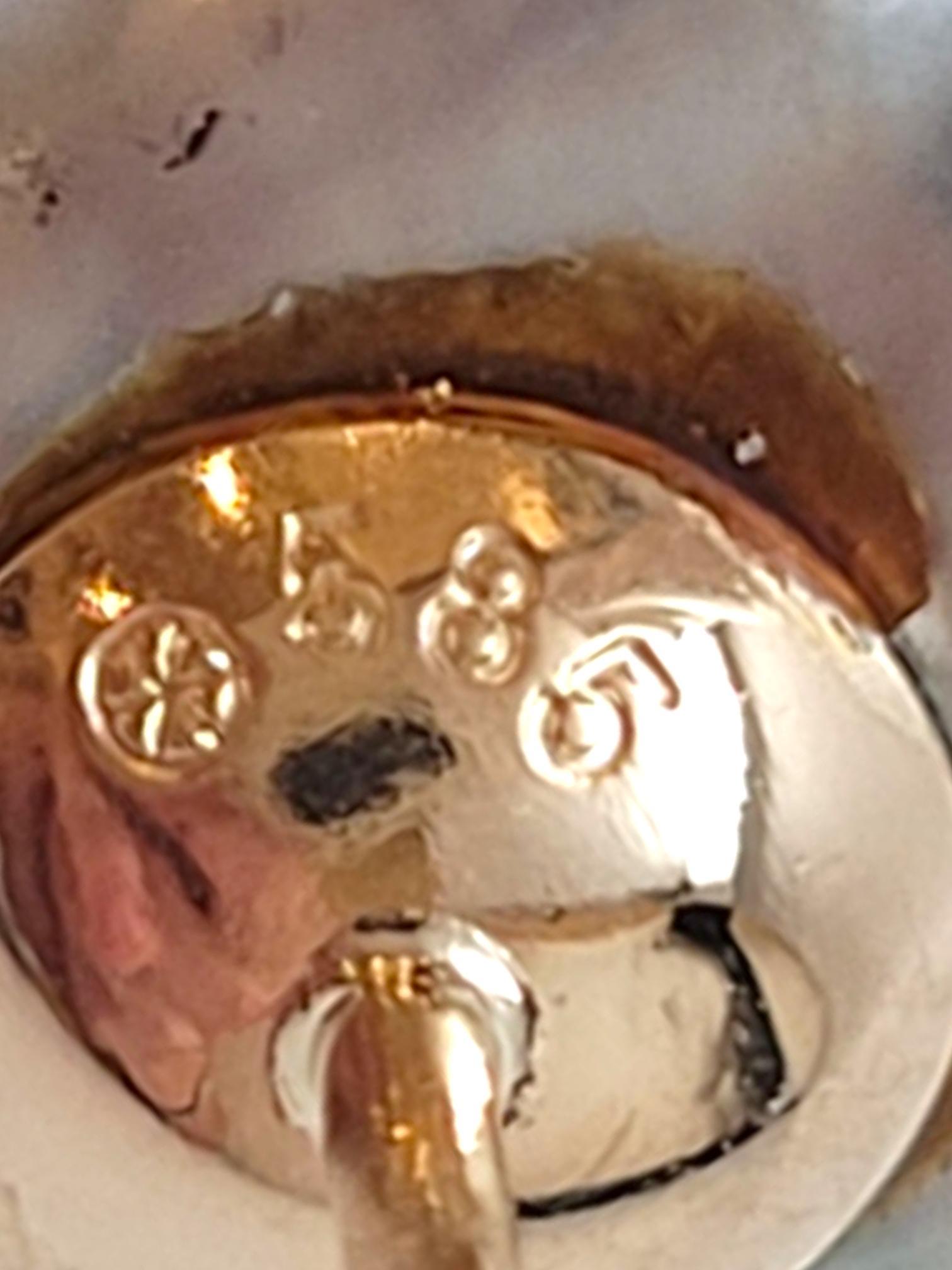 14K Yellow Gold Black Pearl Studs Earrings #21948 In Good Condition For Sale In Washington Depot, CT