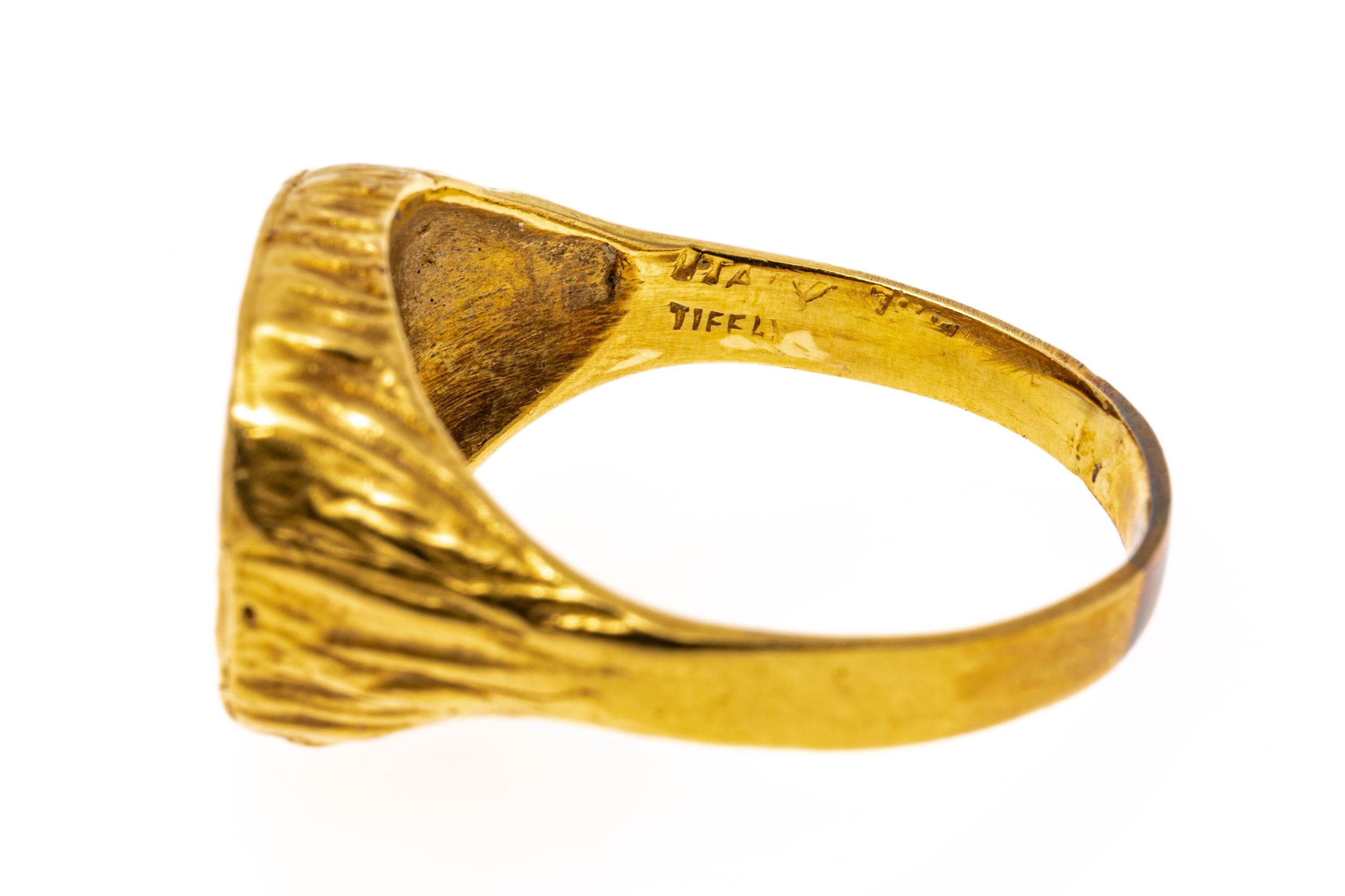 14k Yellow Gold Blackened Horizontal Oval Taurus Motif Ring In Good Condition For Sale In Southport, CT