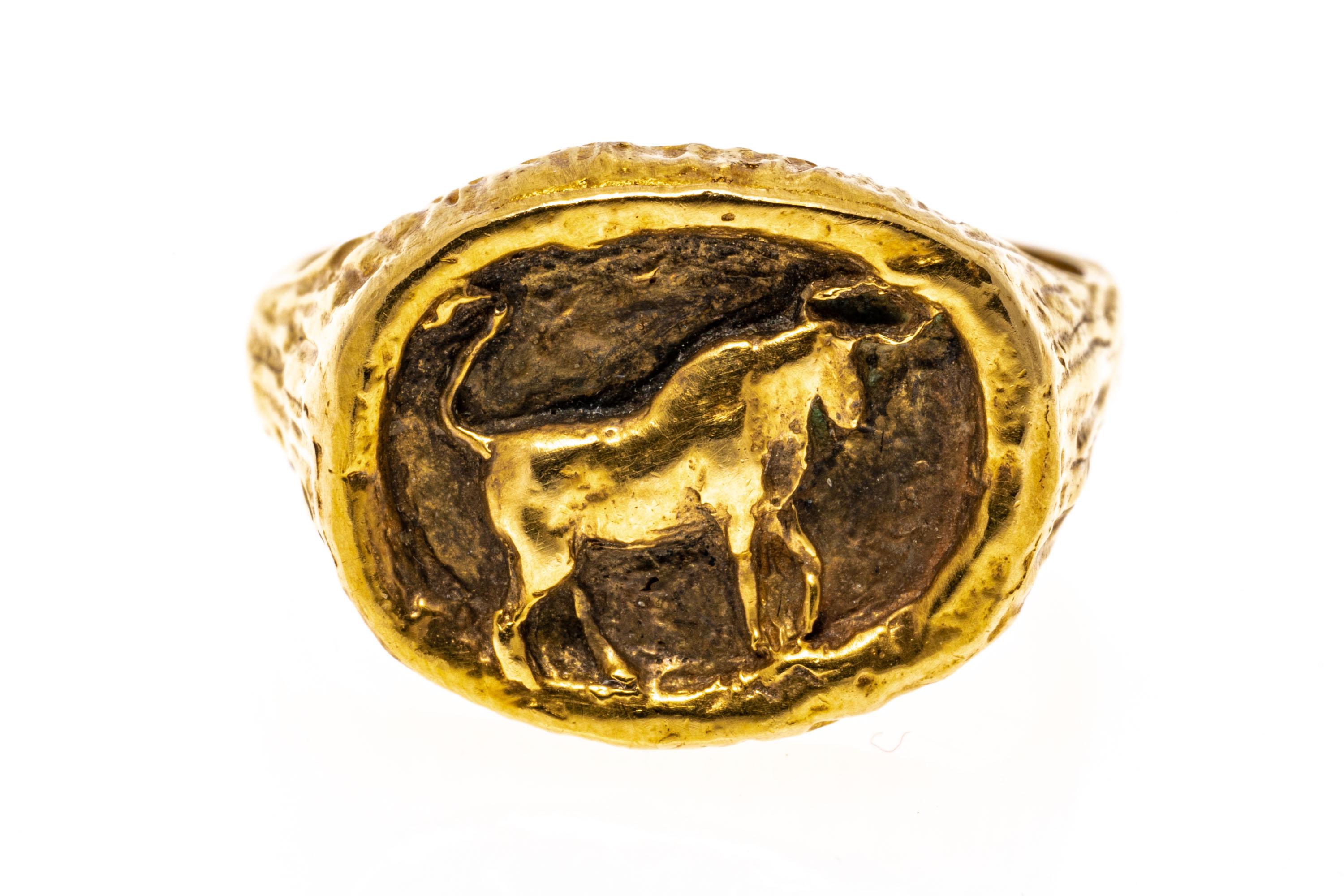 14k Yellow Gold Blackened Horizontal Oval Taurus Motif Ring For Sale 4
