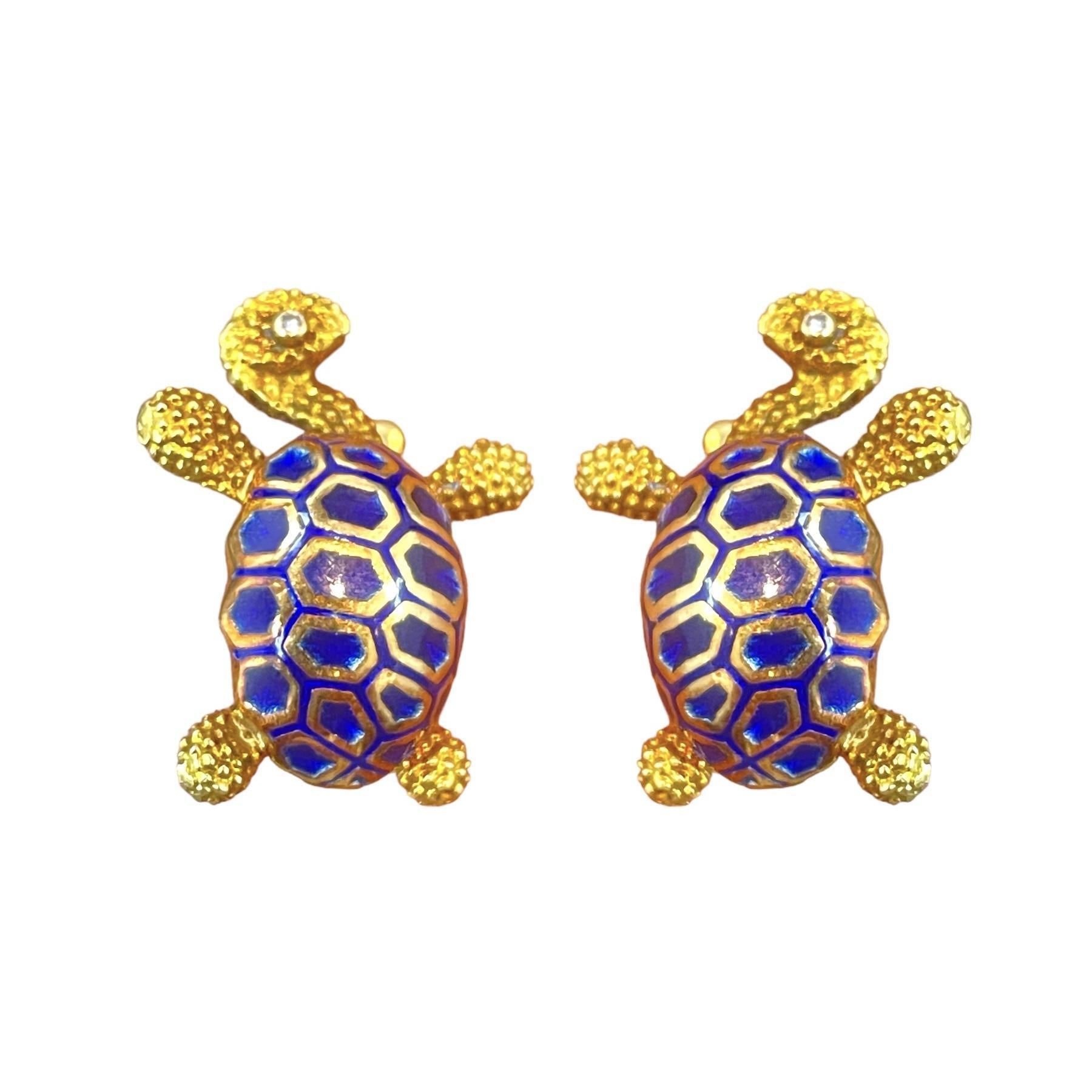 Round Cut 14K Yellow Gold Blue Enamel Turtle Cufflinks with Diamond Eyes For Sale