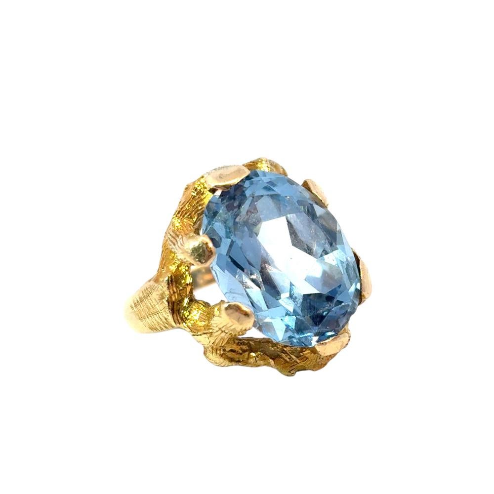 Vintage 14k Yellow Gold Blue Gemstone Ring In Excellent Condition For Sale In Boca Raton, FL