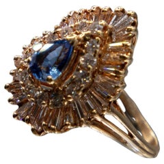 Bague en or jaune 14 carats avec saphir de Ceylan en forme de poire bleue et diamants de 2,35 carats au total