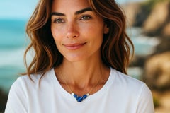 Collana con ciondolo in oro giallo 14 carati con zaffiro blu e diamanti, zaffiri 2,20 ct