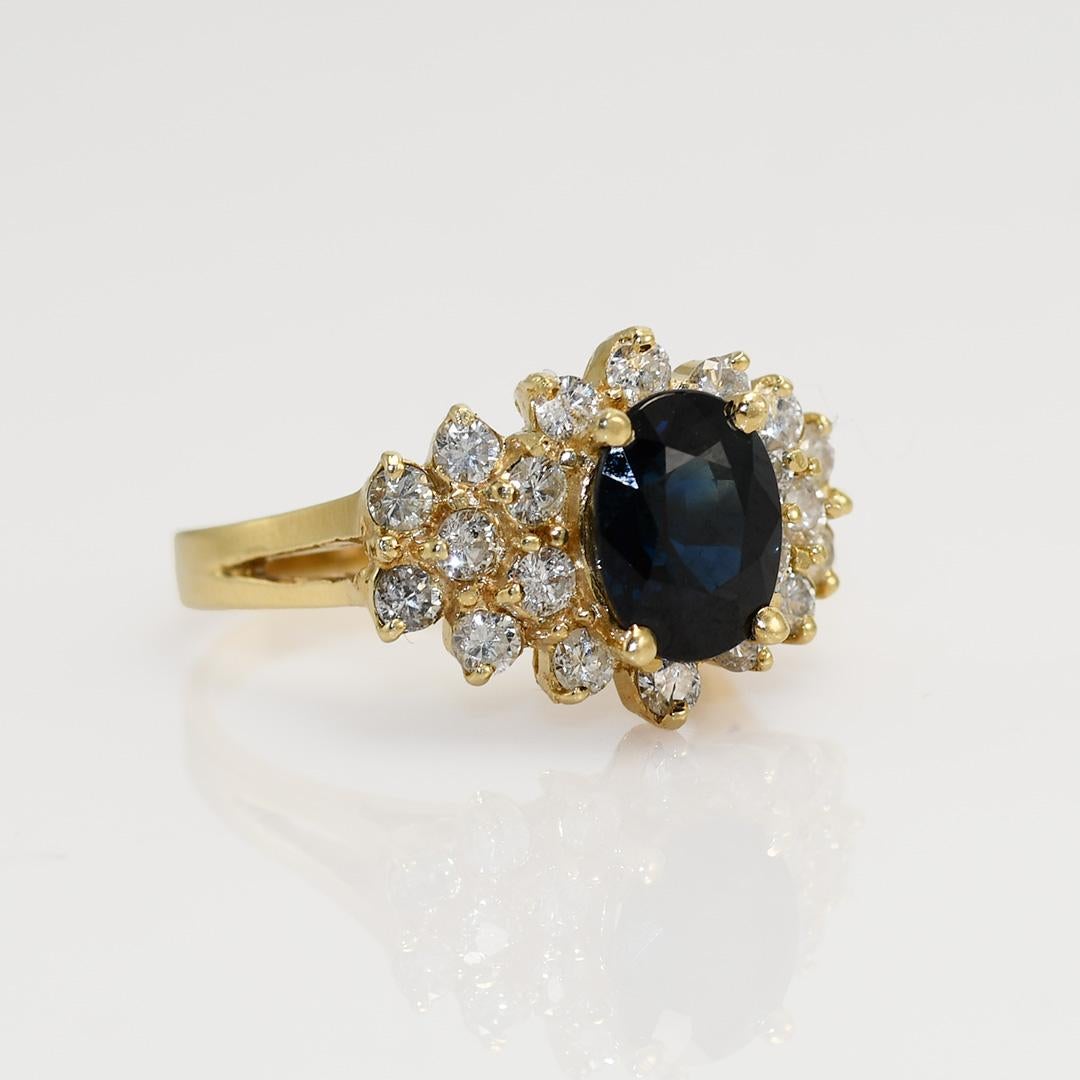 14K Yellow Gold Blue Sapphire & Diamond Ring, 5.2g In Excellent Condition For Sale In Laguna Beach, CA