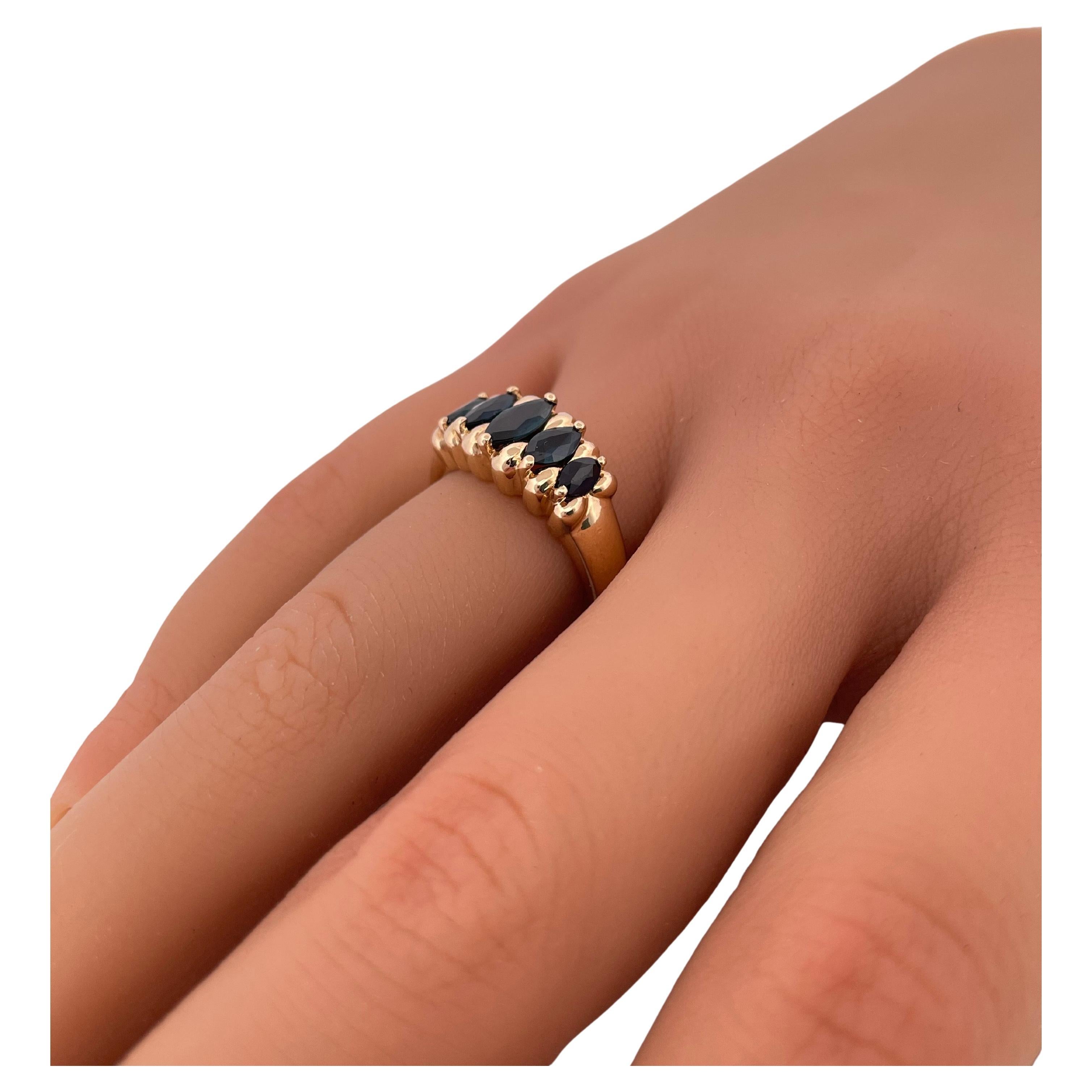 Women's or Men's 14K Yellow Gold & Blue Sapphire Ring For Sale