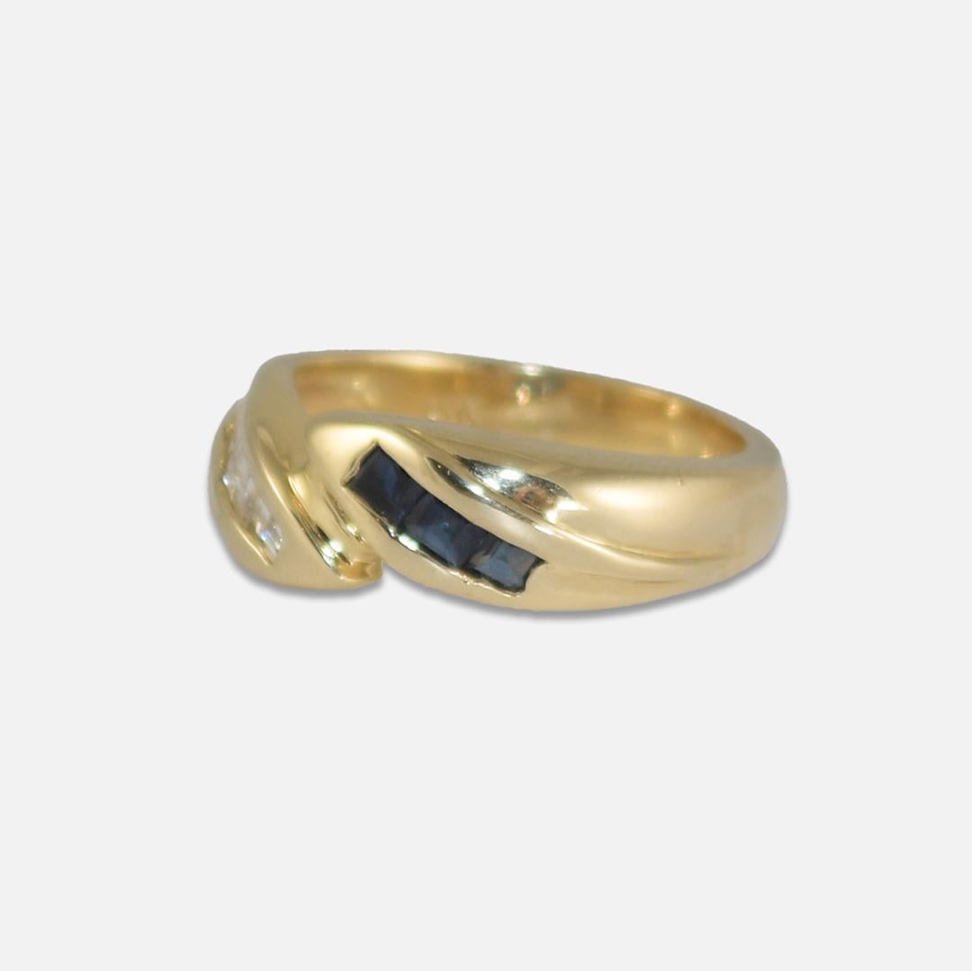 14K Yellow Gold Blue Stone and Diamond Ring 0.15ct For Sale 1
