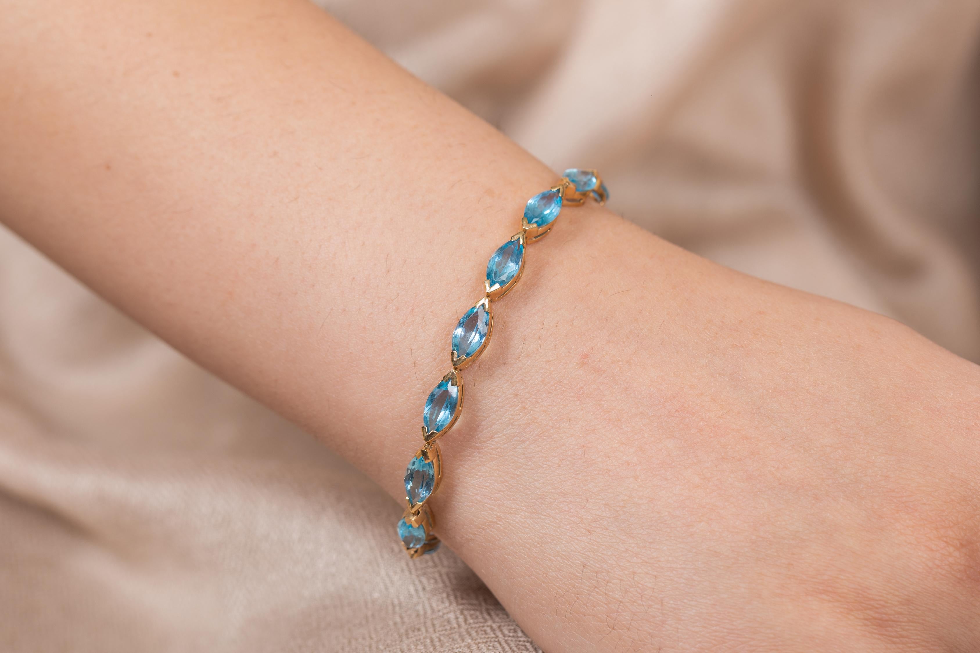Modern 14k Solid Yellow Gold 18.9 CTW Marquise Cut Blue Topaz Wedding Bracelet For Sale 2
