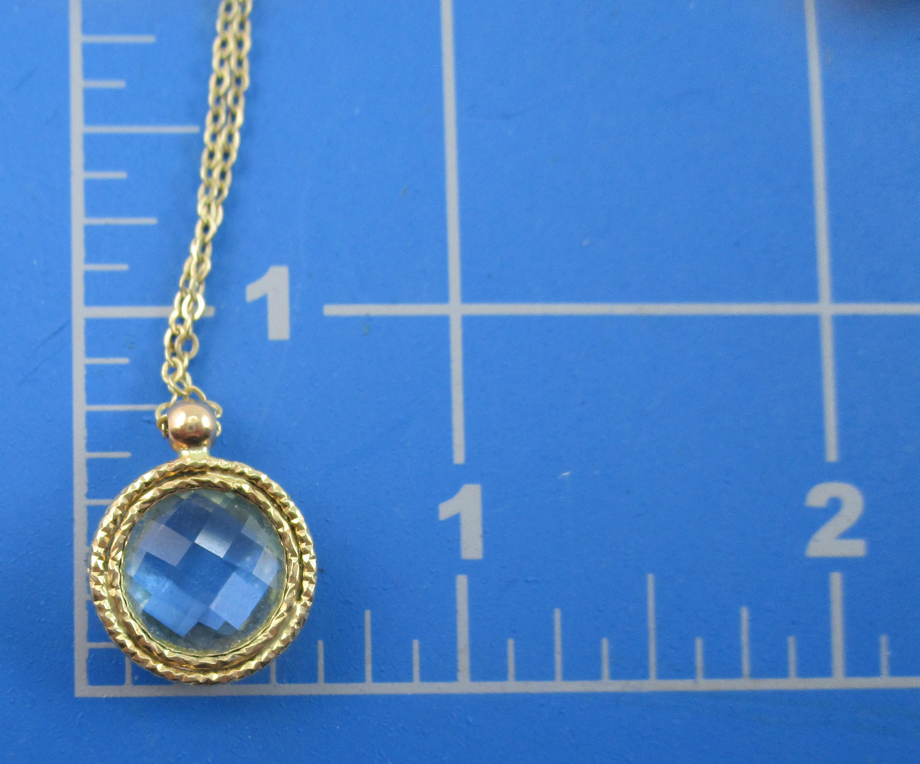 14 Karat Yellow Gold Blue Topaz Pendant and Chain For Sale 3