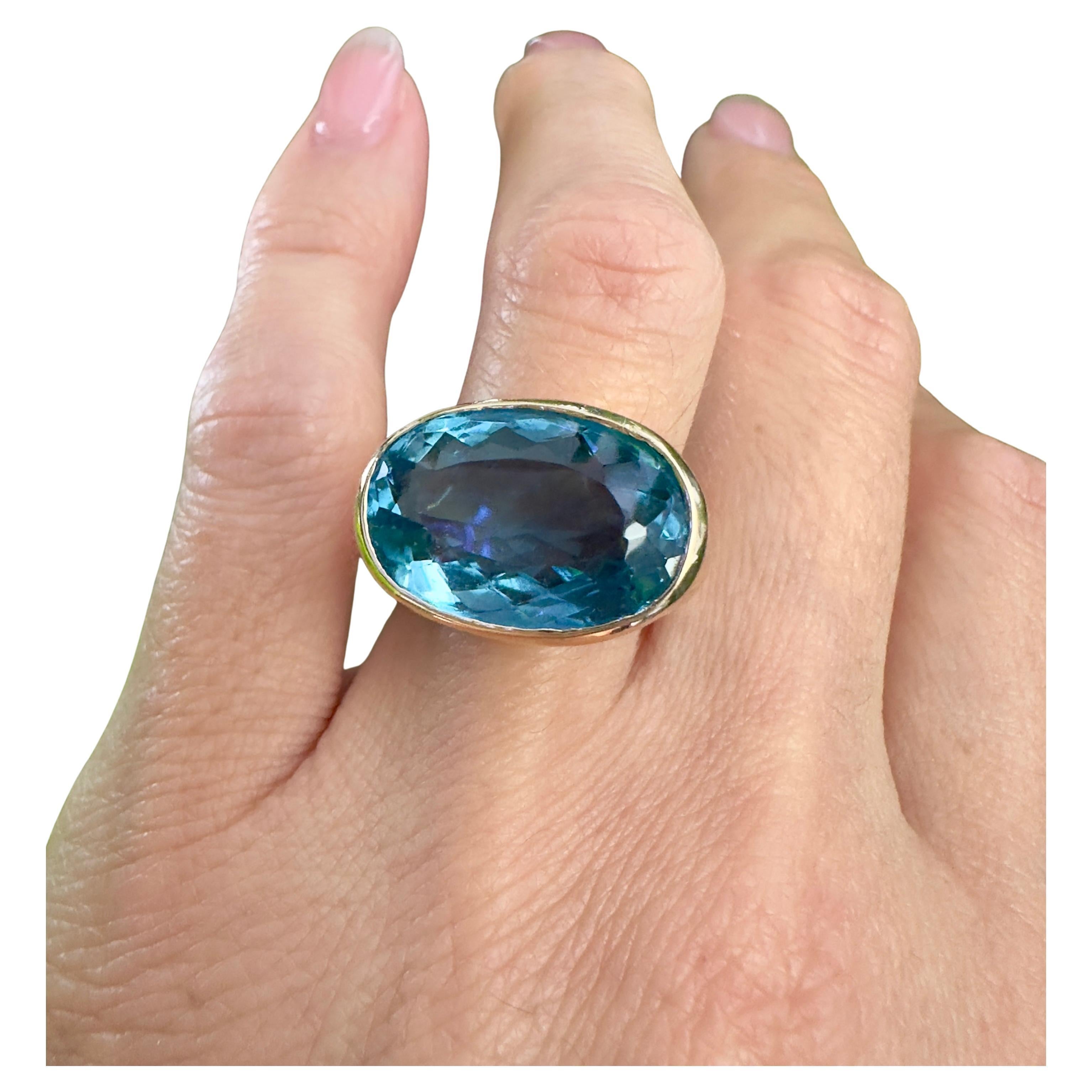 14k Yellow Gold Blue Topaz Ring