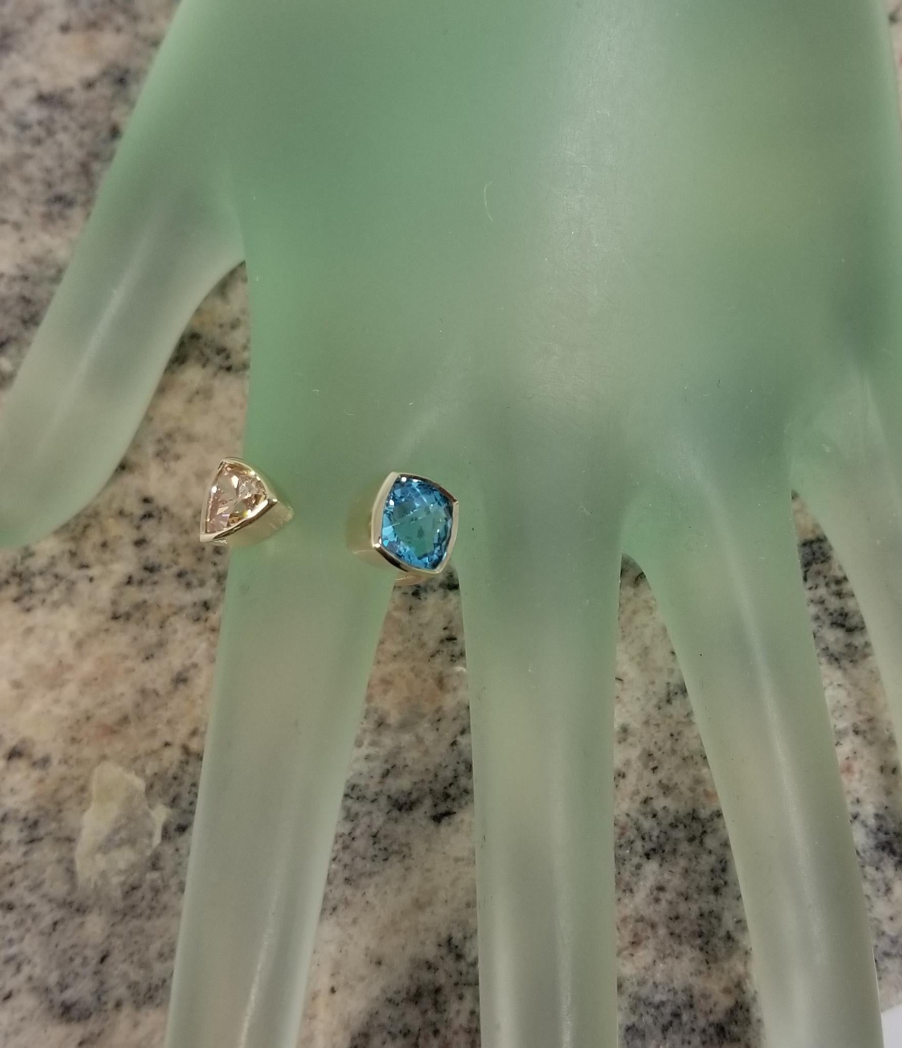 14K Yellow Gold Blue Topaz Split Cuff-Style Ring In New Condition For Sale In Los Angeles, CA