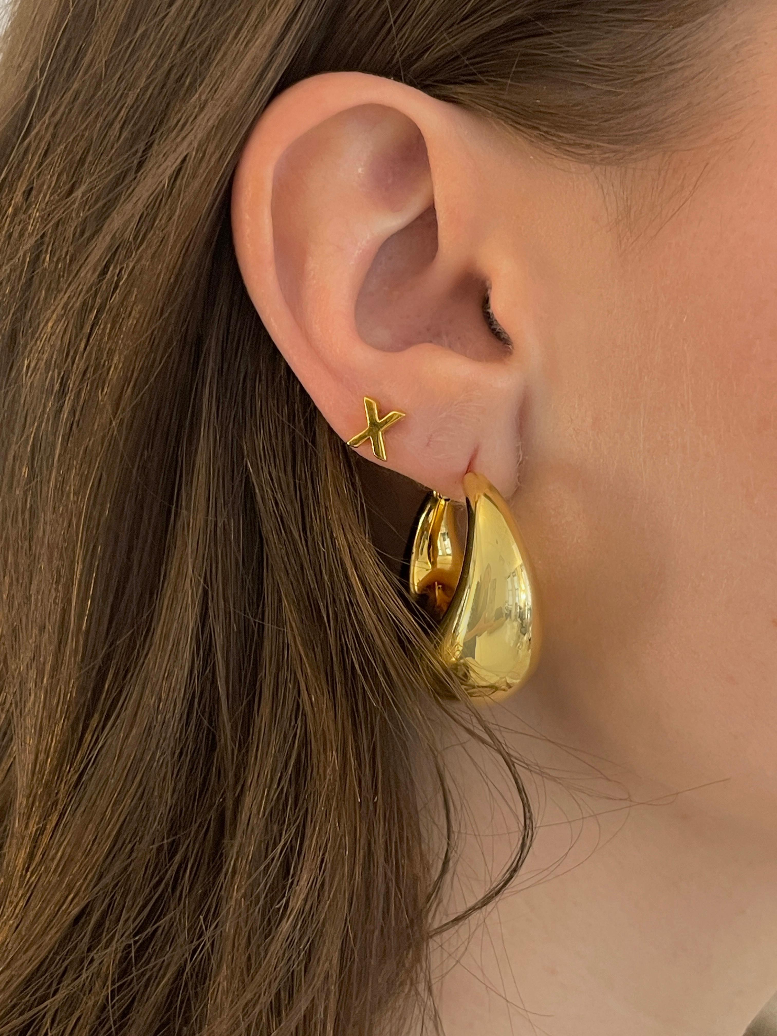 Contemporain Boucles d'oreilles en or jaune 14k, larges en vente