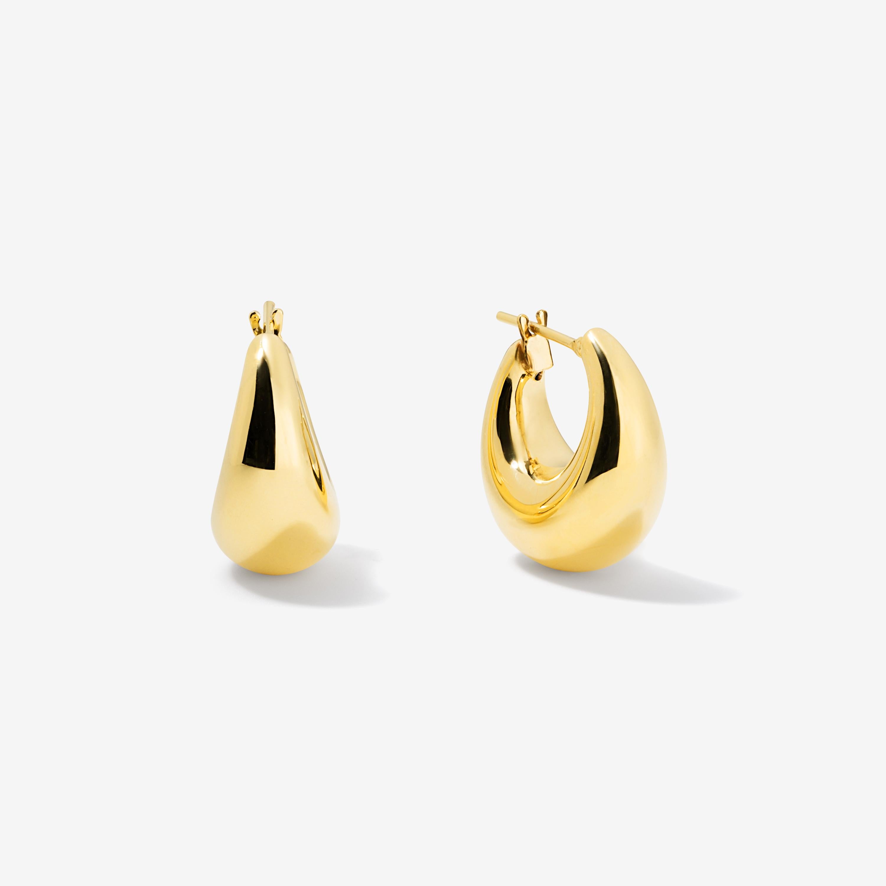 Our electroform hoops collection is designed to keep you on trend without weighing you down.

Made of 14k yellow gold, and sturdy enough to withstand everyday wear.

Small: 20mm, approximately 4.3 grams per pair
Medium: 25mm, approximately 5.6 grams