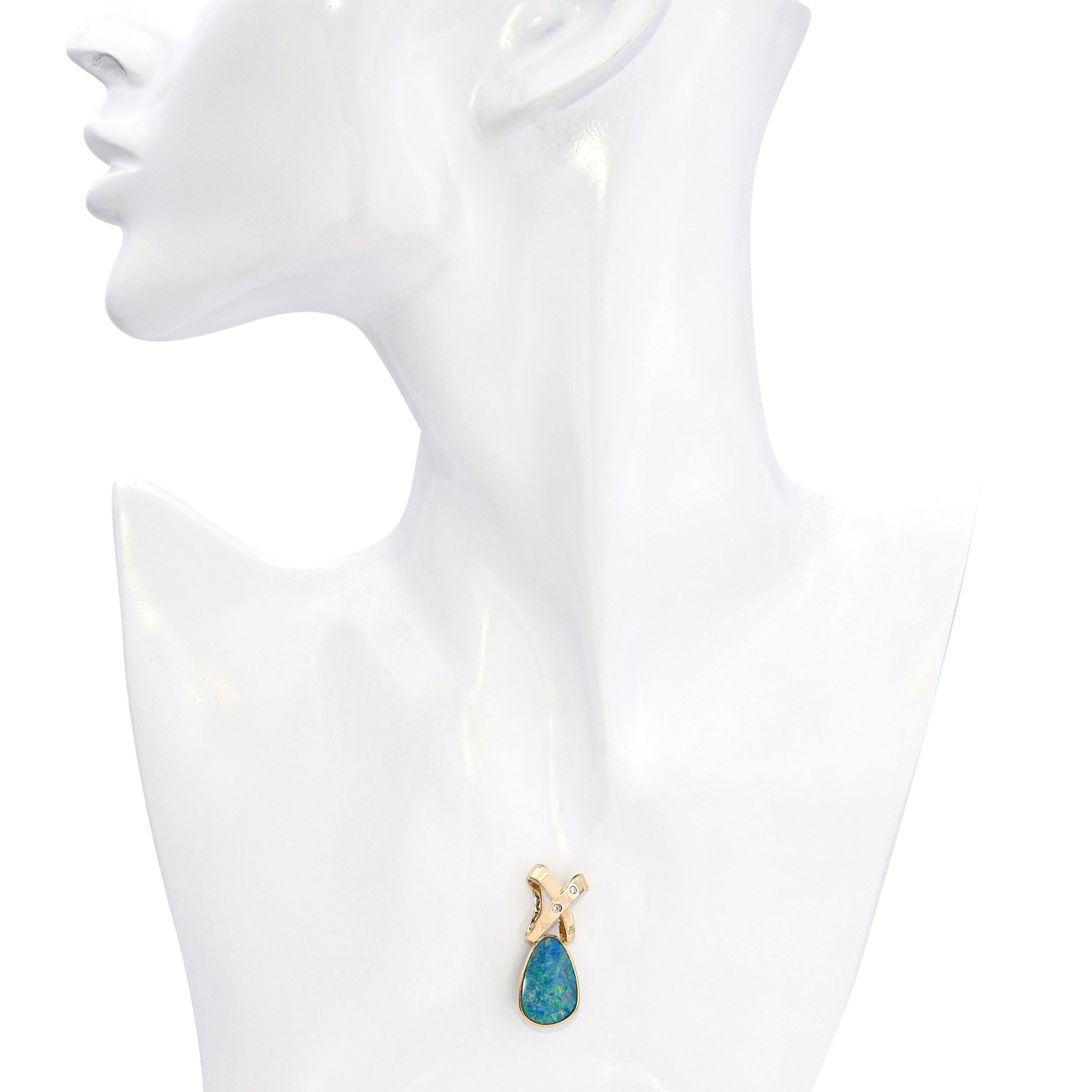 Moderne Pendentif en or jaune 14k Opale de Boulder et diamant