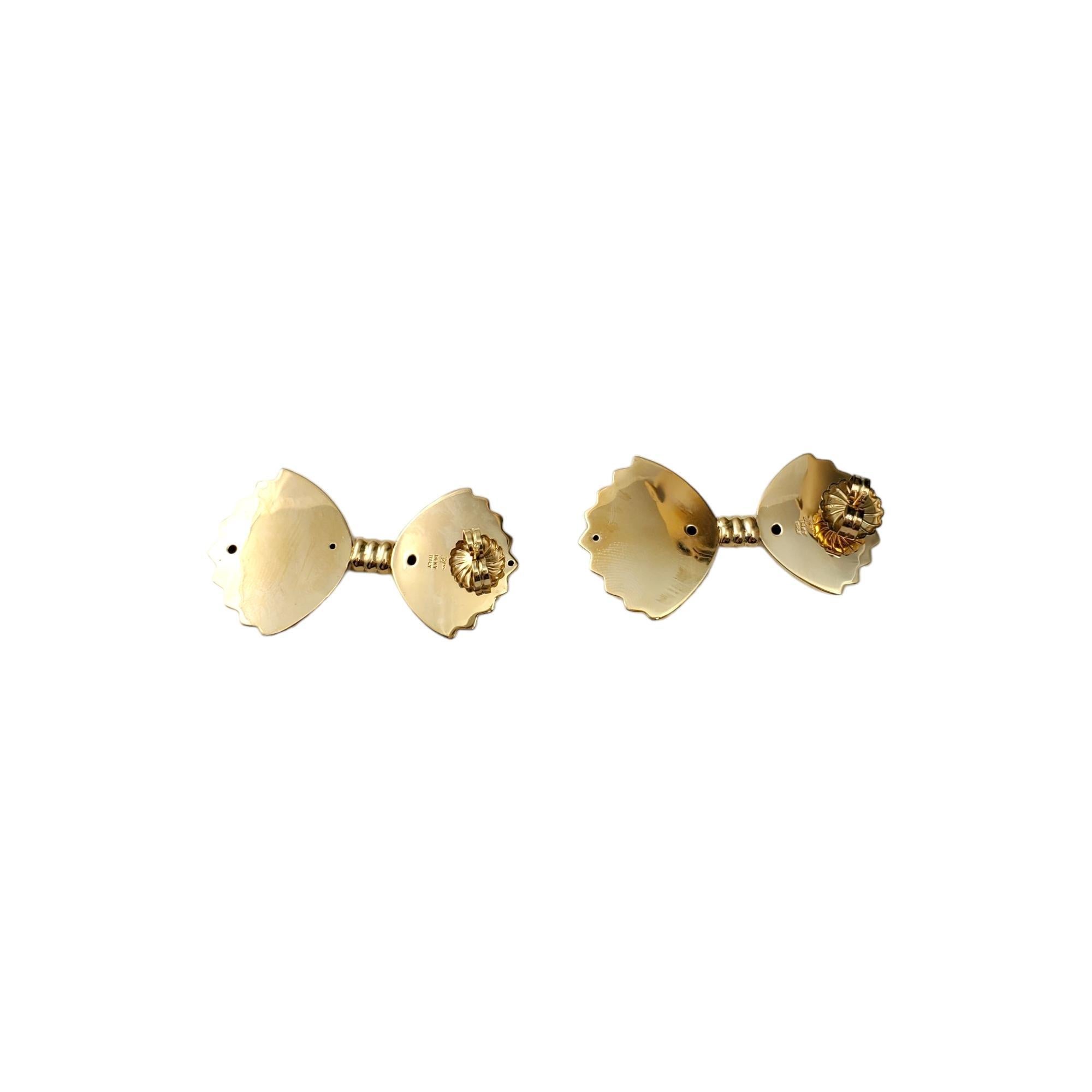 Boucles d'oreilles vintage en or jaune 14K avec nœud papillon à charnière - 

Ces adorables boucles d'oreilles sont méticuleusement réalisées en or jaune 14 carats. 
 
Taille : 46.63mm X 5.61mm

Environ 1 3/4