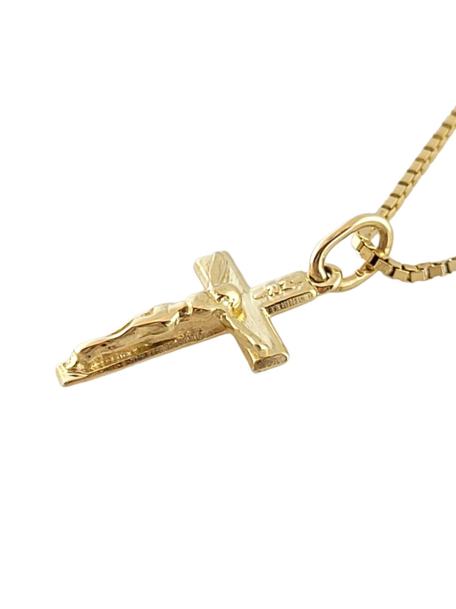 14K Yellow Gold Box Chain with Cross Pendant #14870 In Good Condition For Sale In Washington Depot, CT