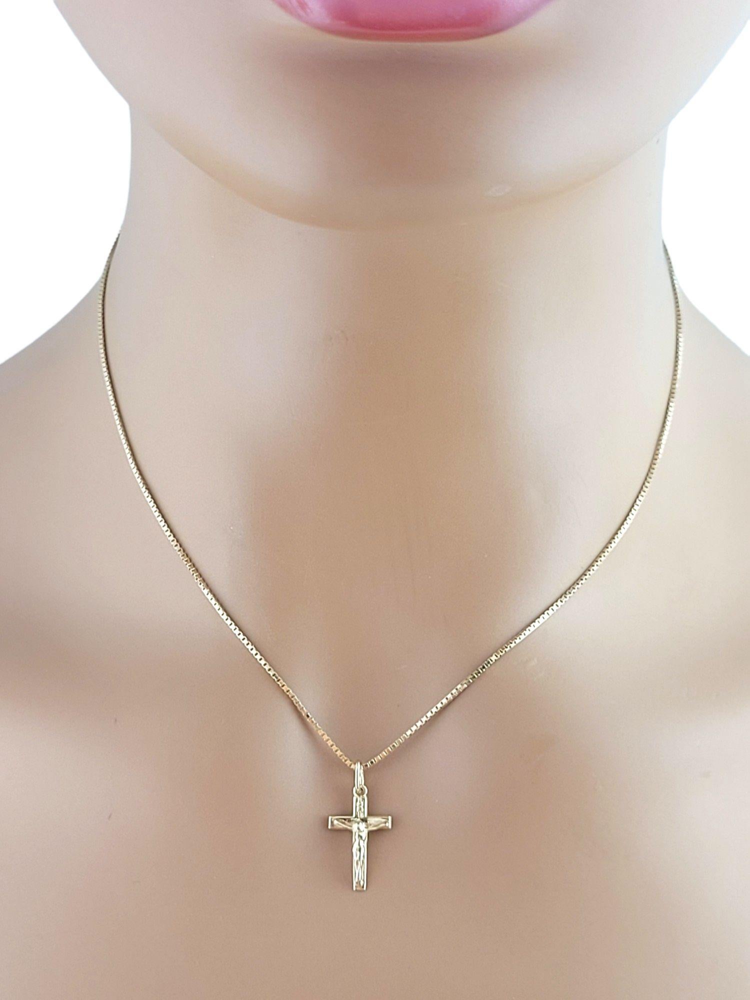 14K Yellow Gold Box Chain with Cross Pendant #14870 For Sale 3