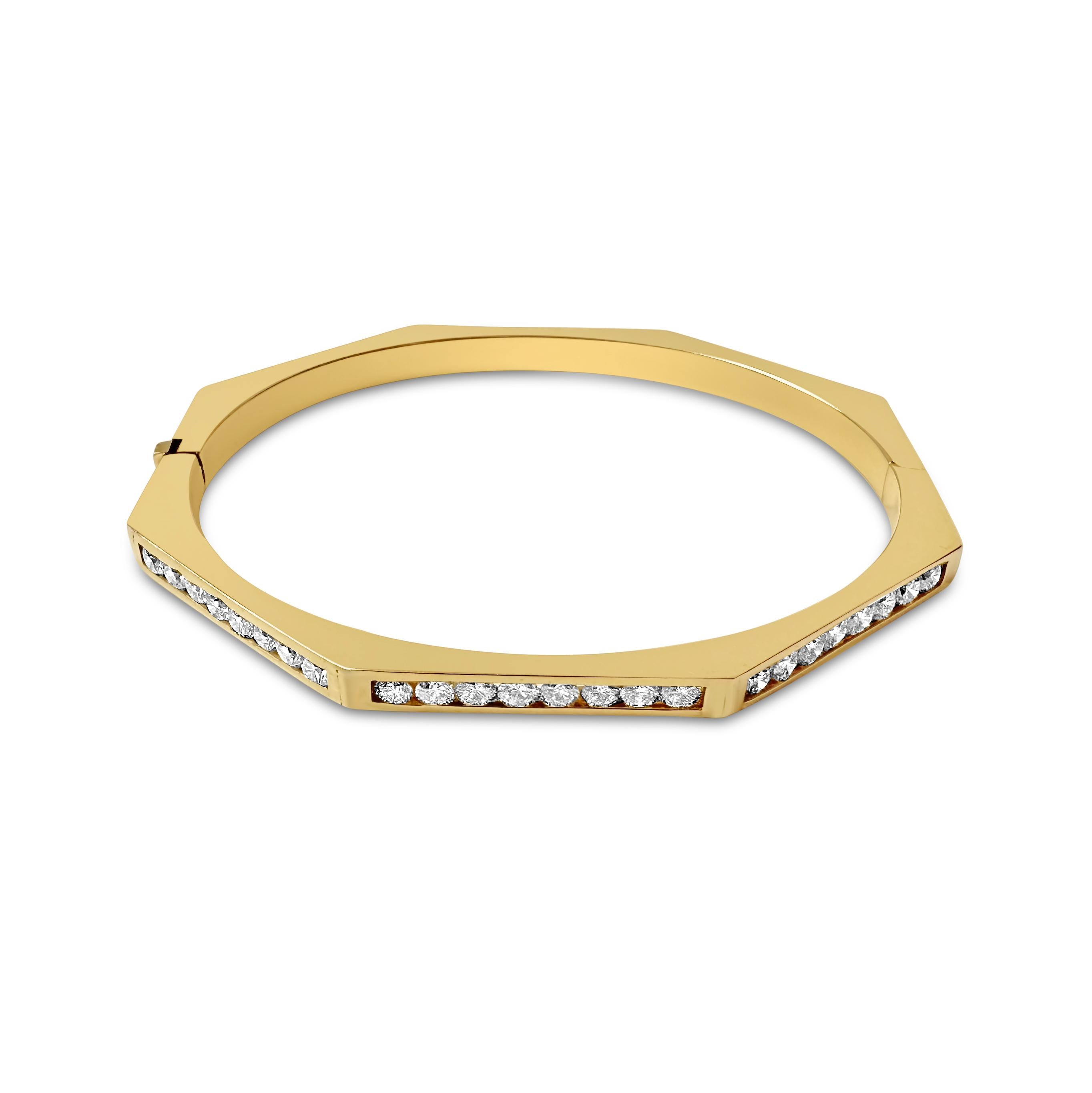 Bracelet 14KY 3.8MM OCT avec 27 diamants ronds 2.2mm 1.30cts G-H VS-SI

Découvrez le luxe avec le bracelet OCT 3,8 mm en or jaune 14 carats de Manart Gold & Diamond Jewelry. Orné de 27 diamants ronds de 2,2 mm, totalisant 1,30 ct, de couleur G-H, de