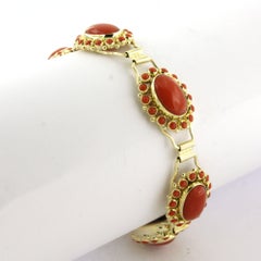 Bracelet en or jaune 14k serti de corail - 20 cm de long - 18,6 grammes