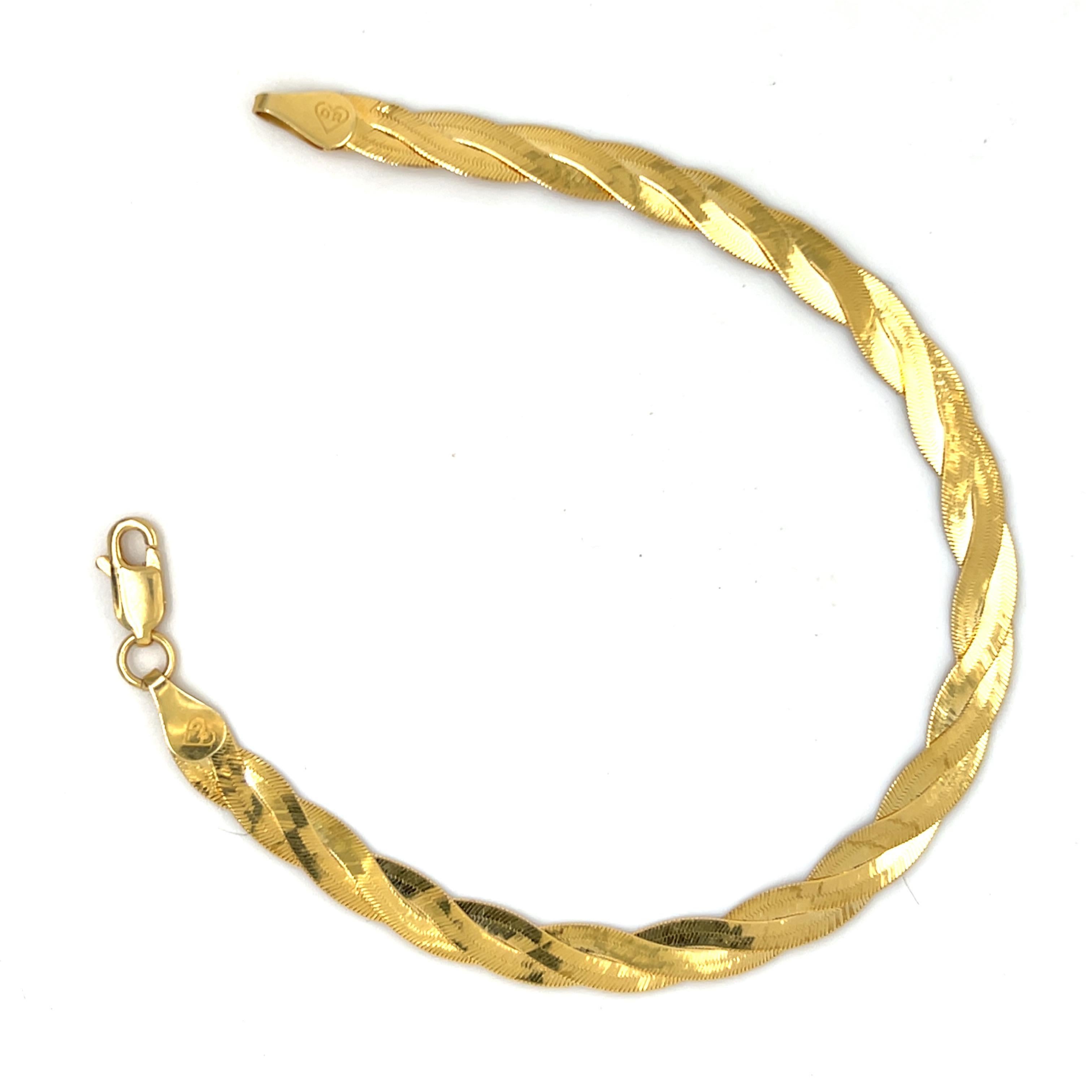 14k Yellow Gold Braided Herringbone 7 inch Bracelet In Good Condition In Towson, MD