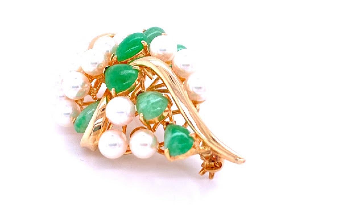 Contemporary 14 Karat Yellow Gold Broach with Akoya Pearls and Jadeite
