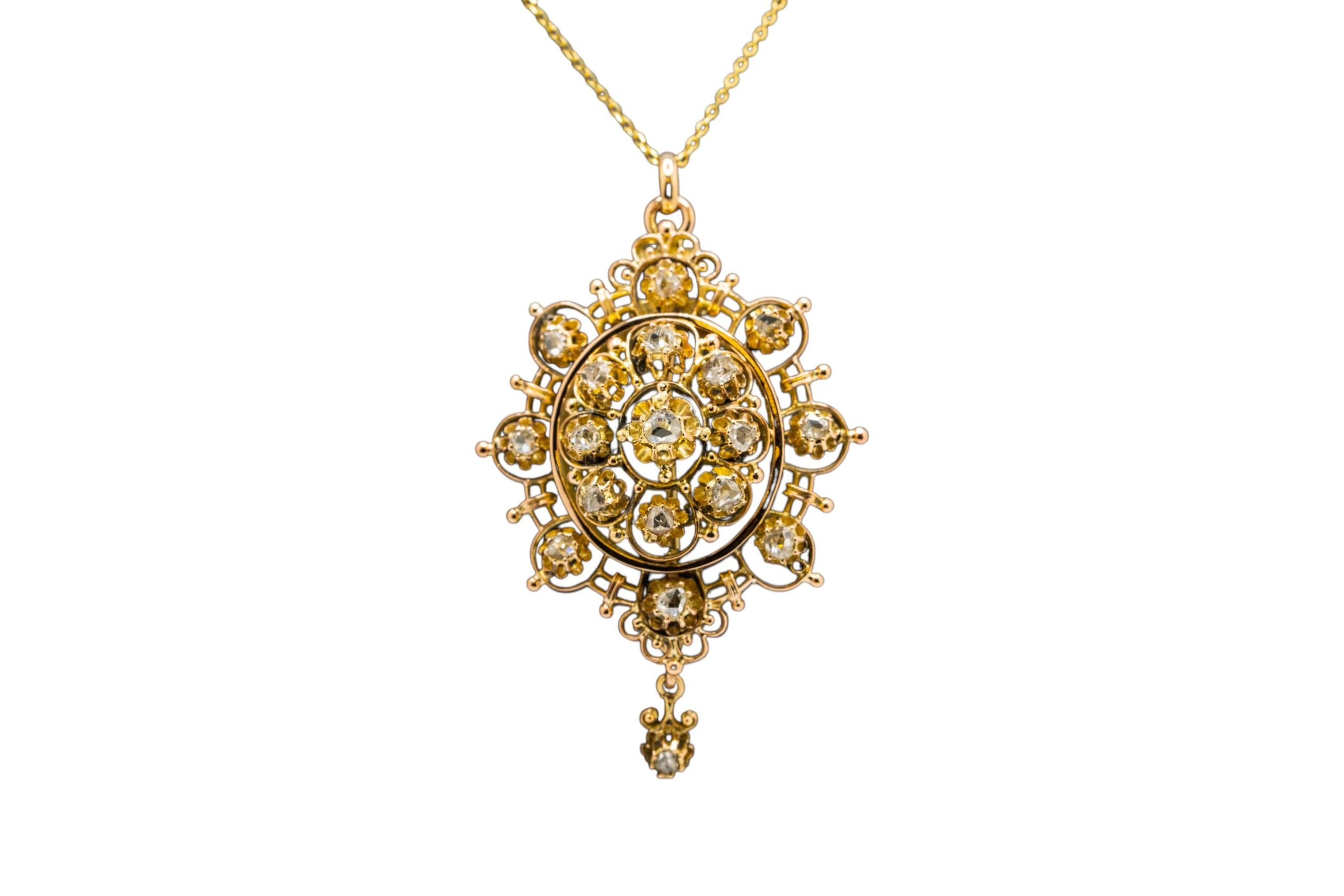 Moderne Pendentif broche en or jaune 14k serti de diamants roses mixtes naturels Collier en vente