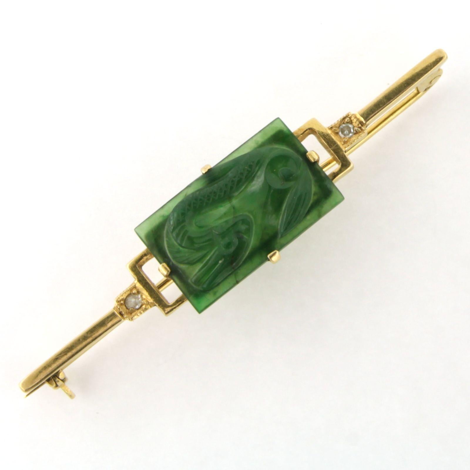 Women's 14k yellow gold brooch with a jade and single cut diamonds up to 0.03ct For Sale