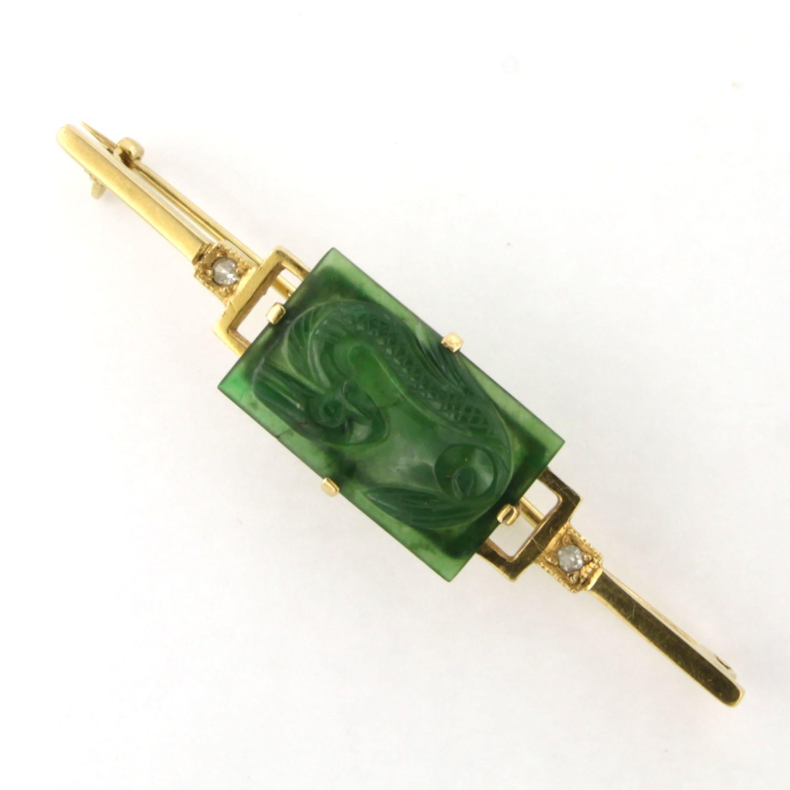 14k yellow gold brooch with a jade and single cut diamonds up to 0.03ct For Sale 1