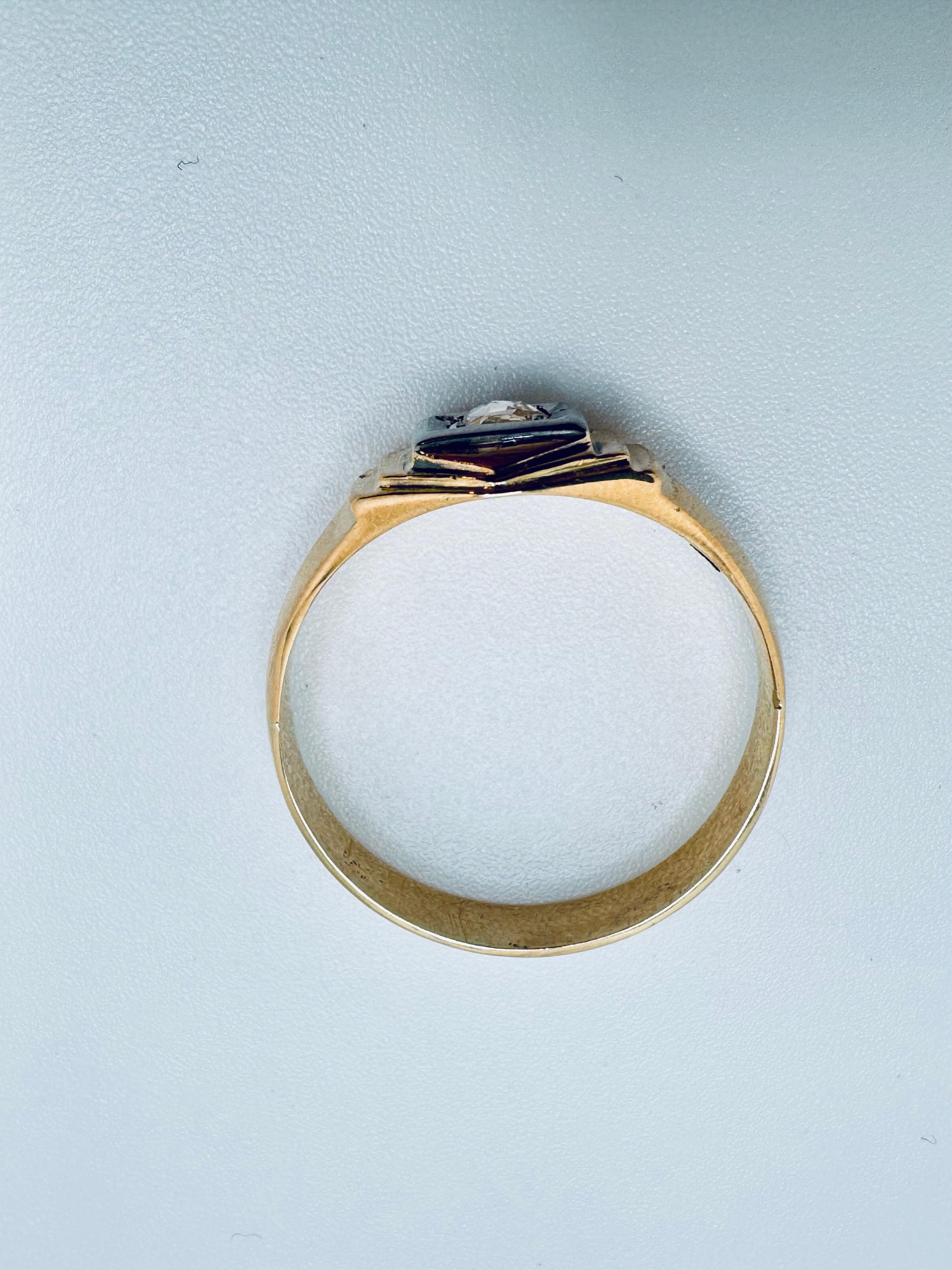 Bague à chaton en or jaune 14K avec diamant brut Bon état - En vente à Palm Desert, CA