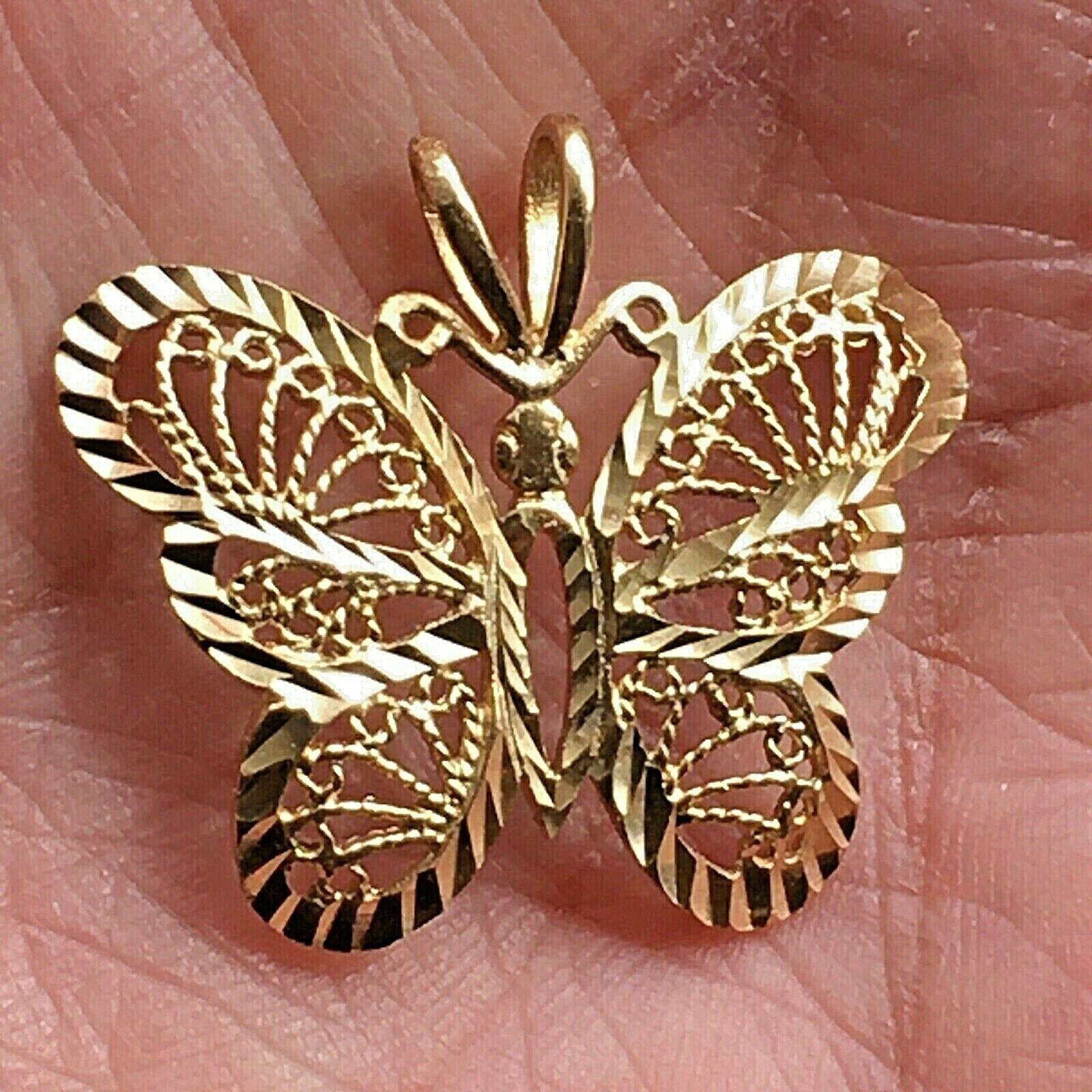 14k Yellow Gold Butterfly Filigree Necklace Pendant Charm 2.4 Gram In Good Condition For Sale In Santa Monica, CA