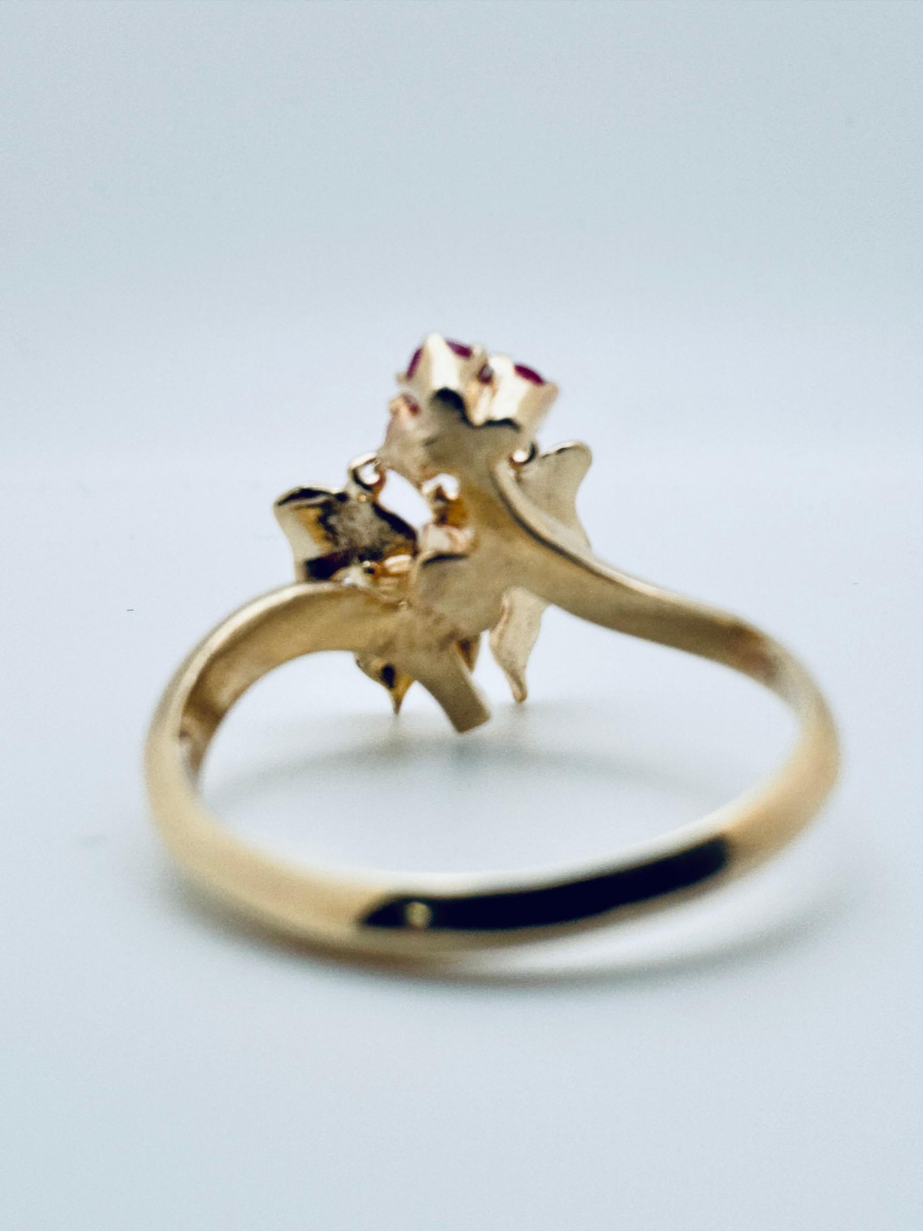 da uomo o donna Anello Cuore a farfalla in oro giallo 14K con rubini e diamanti in vendita