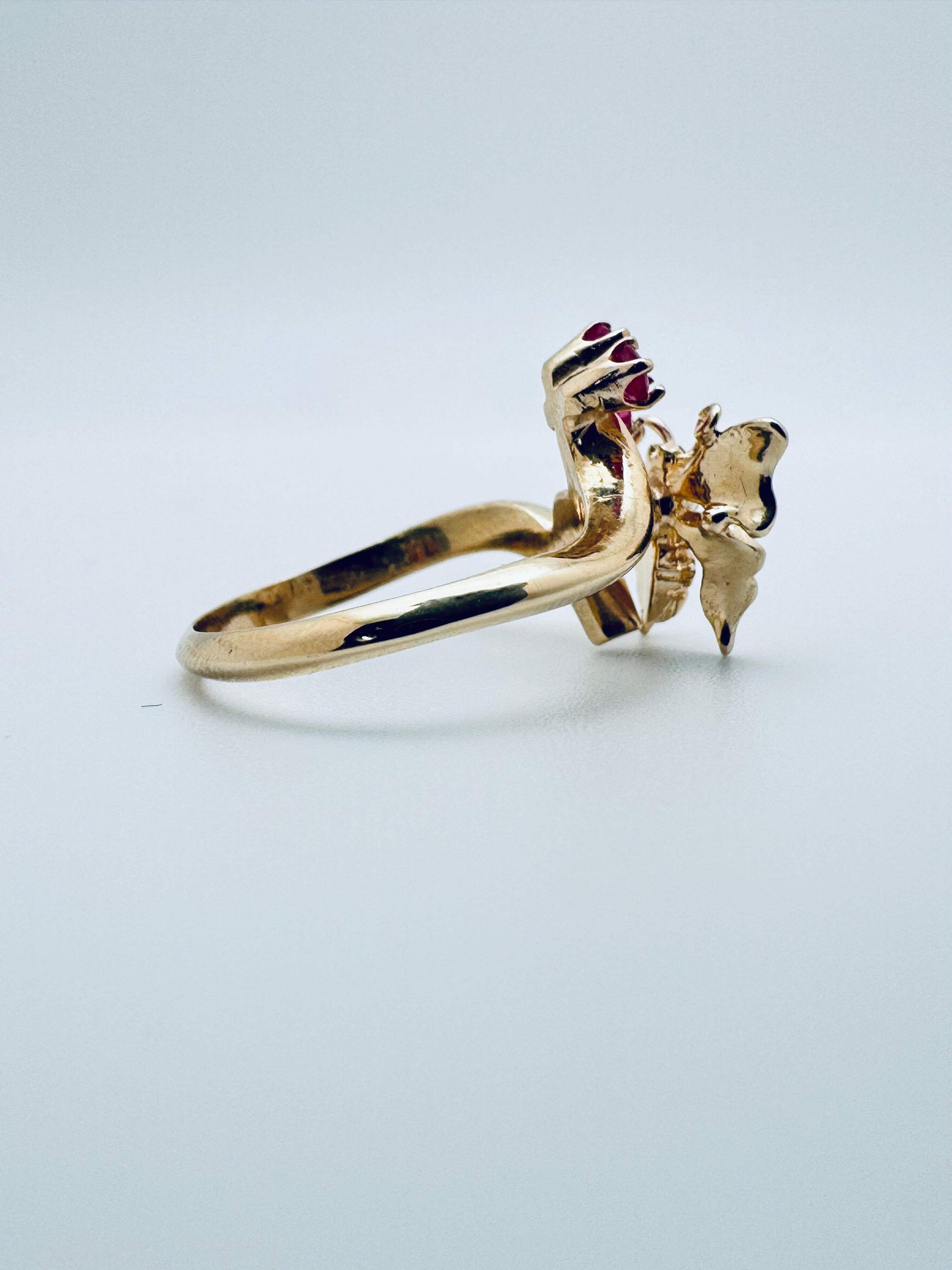 Anello Cuore a farfalla in oro giallo 14K con rubini e diamanti in vendita 1