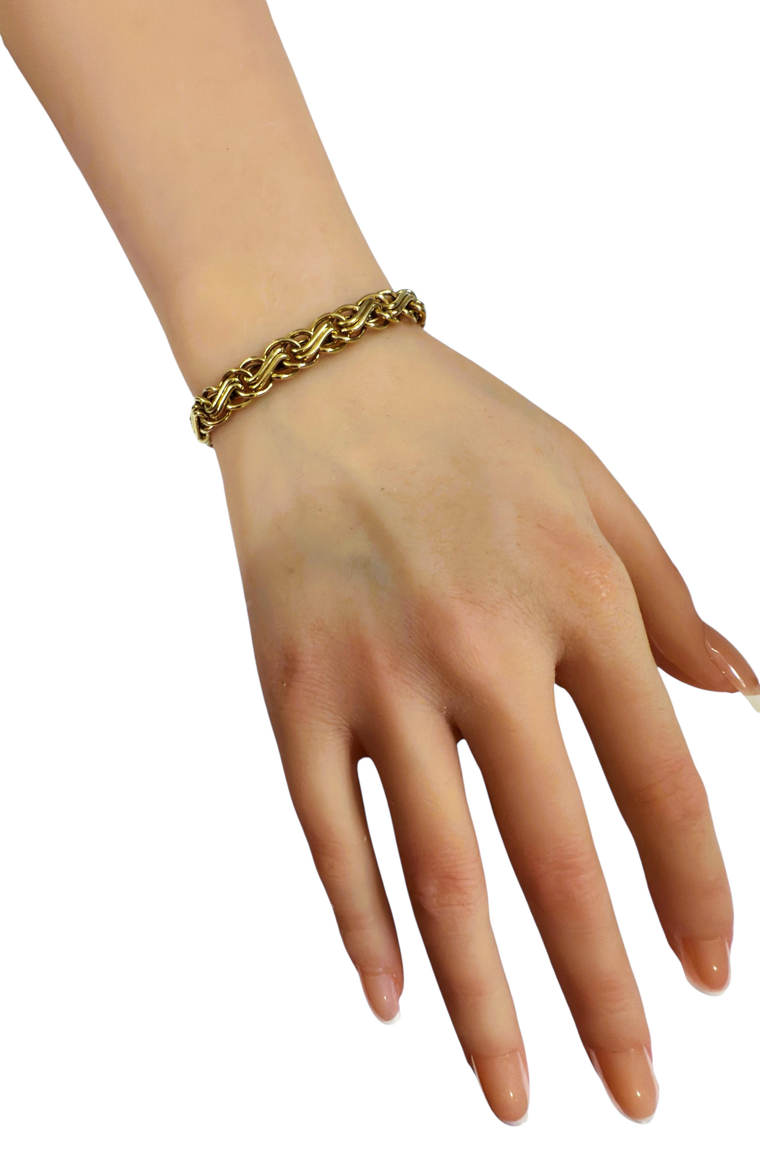 Bracelet de chaîne byzantine en or jaune 14K 7.46 grammes 7.25 Inches - Italie en vente 1