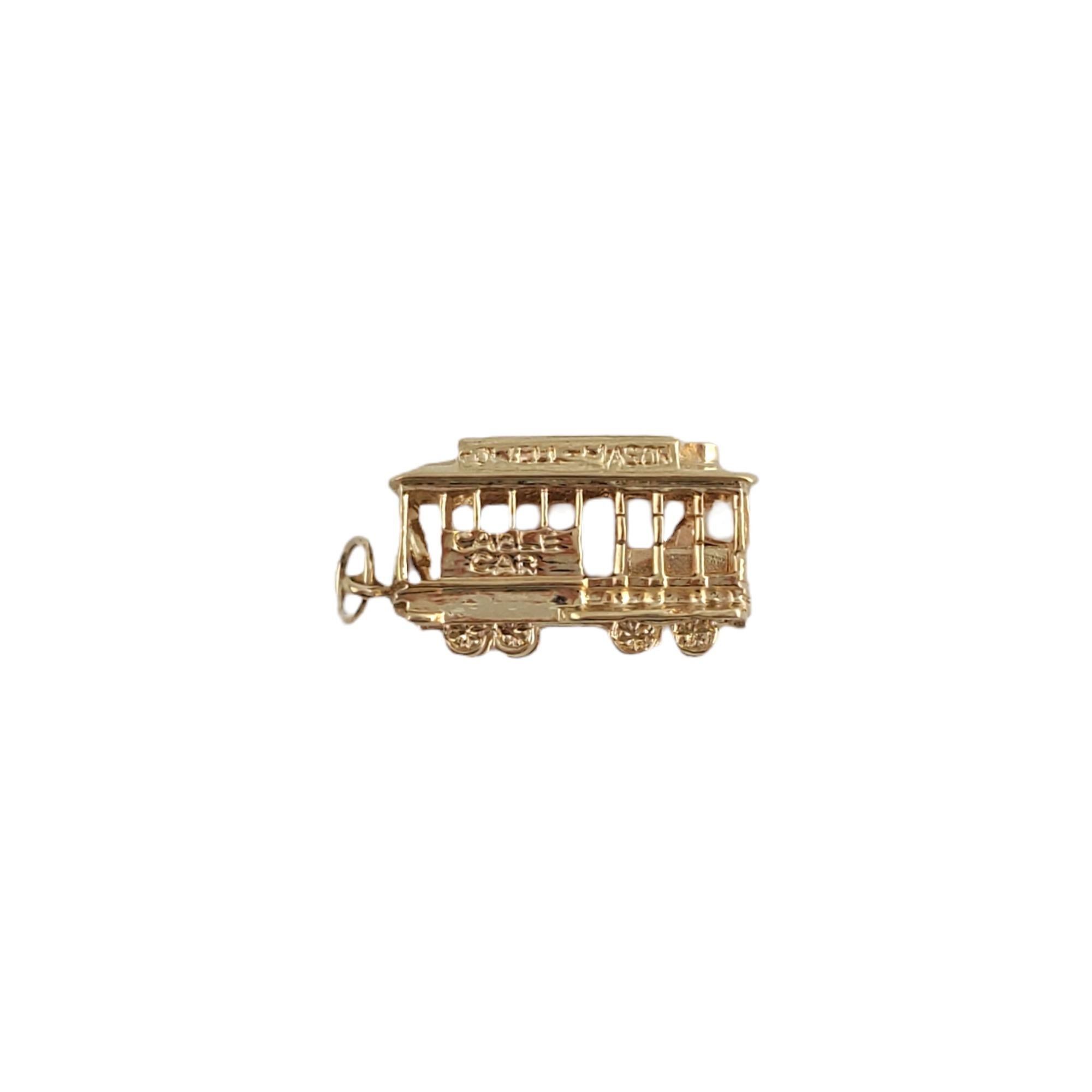 Charm a forma di fune in oro giallo 14K In condizioni buone a Washington Depot, CT