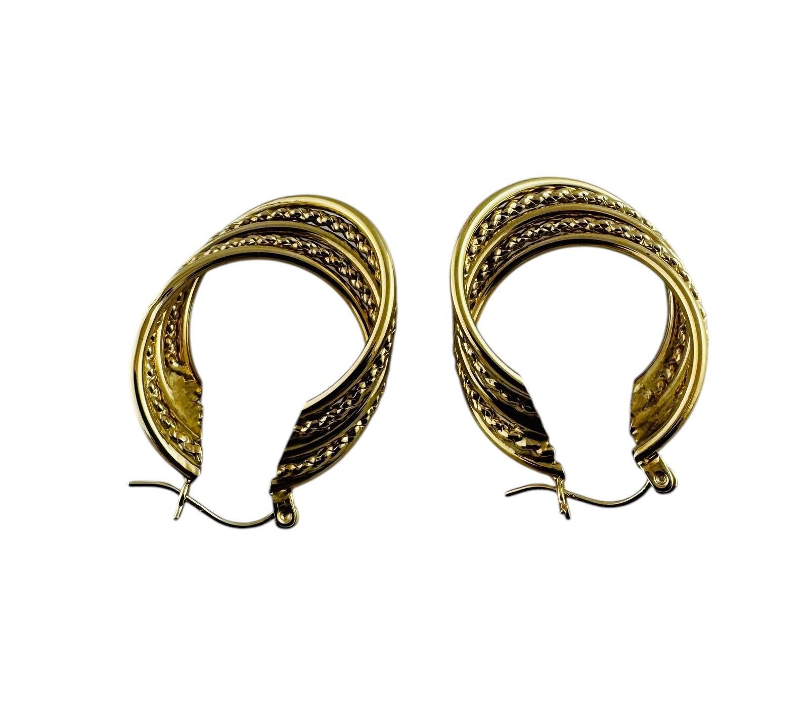 14K Yellow Gold Cable Twisted Multi Hoop Twisted Earrings #20677 In Good Condition For Sale In Washington Depot, CT