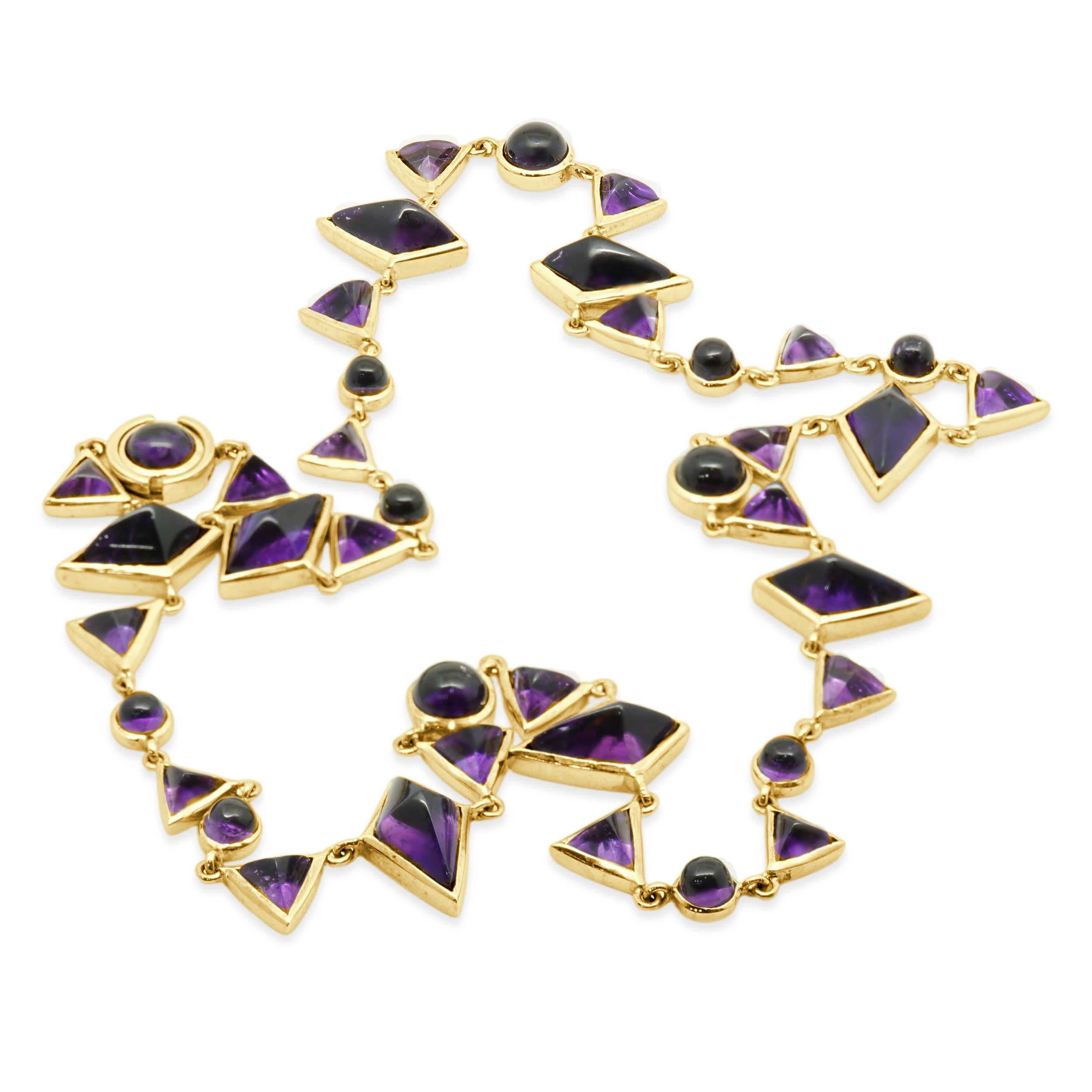 Taille mixte Collier en or jaune 14K avec améthyste cabochon en vente