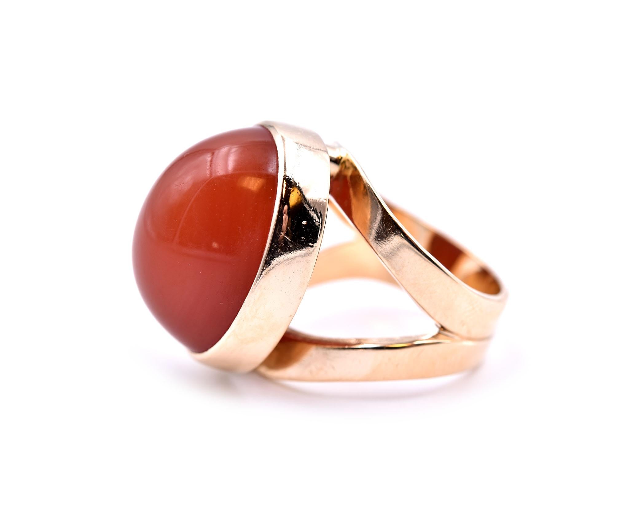 14 Karat Yellow Gold Cabochon Carnelian Top Ring In Excellent Condition In Scottsdale, AZ