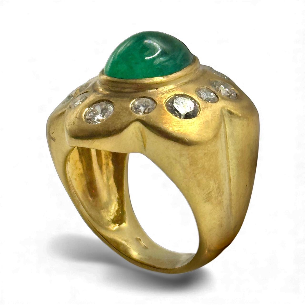 Bague en or jaune 14K avec émeraude cabochon et diamant Unisexe en vente