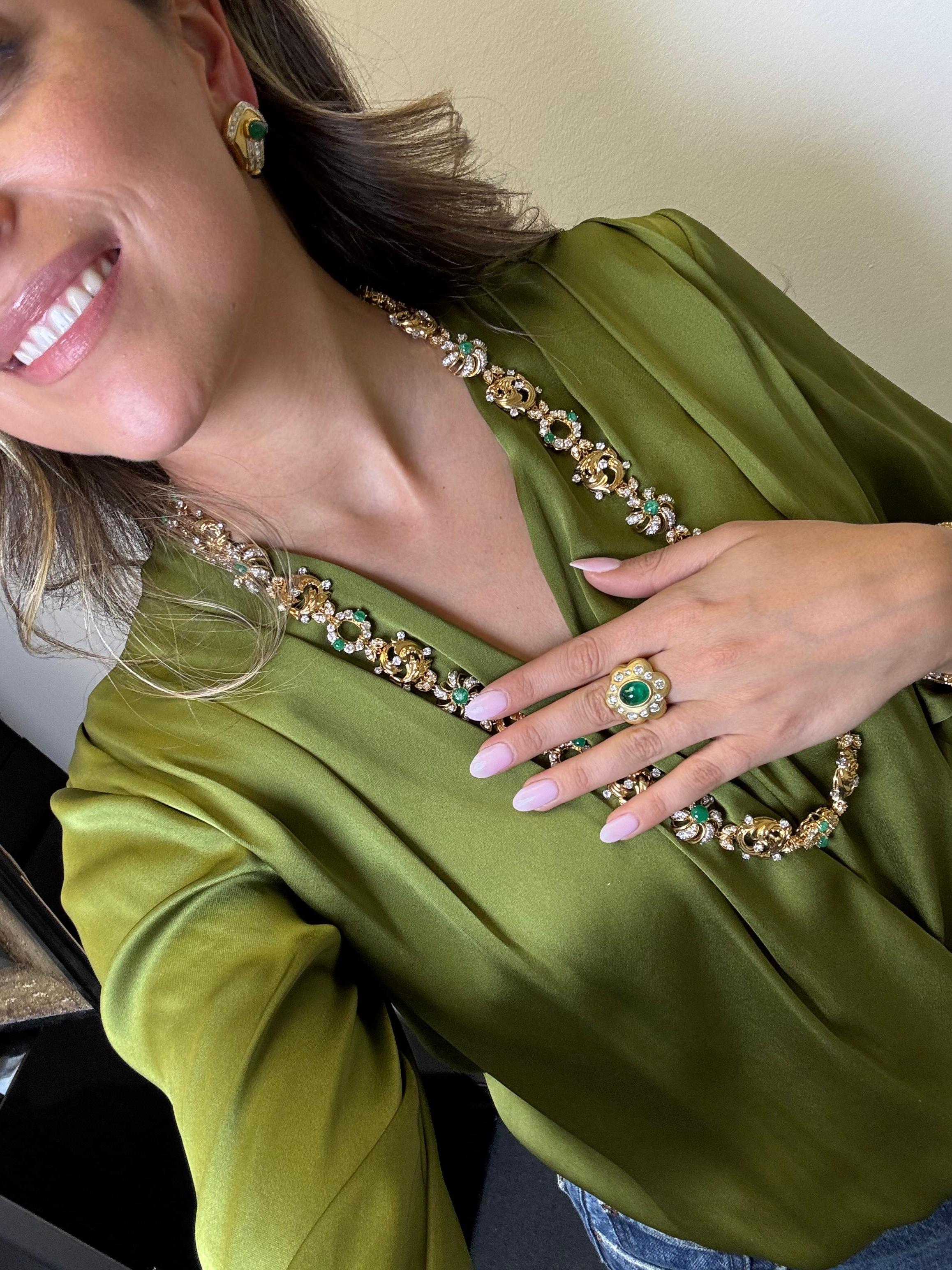 Bague en or jaune 14K avec émeraude cabochon et diamant en vente 4