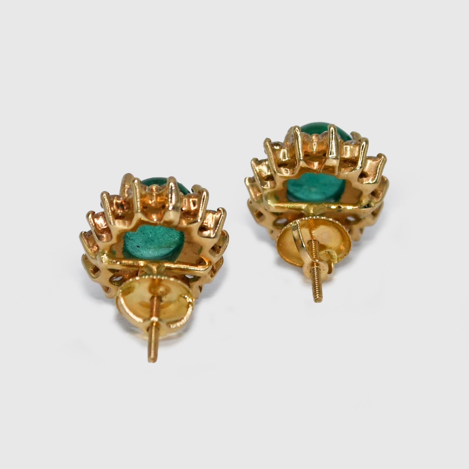 14K Yellow Gold Cabochon Emerald & Diamond Earrings 4.8g In Excellent Condition For Sale In Laguna Beach, CA