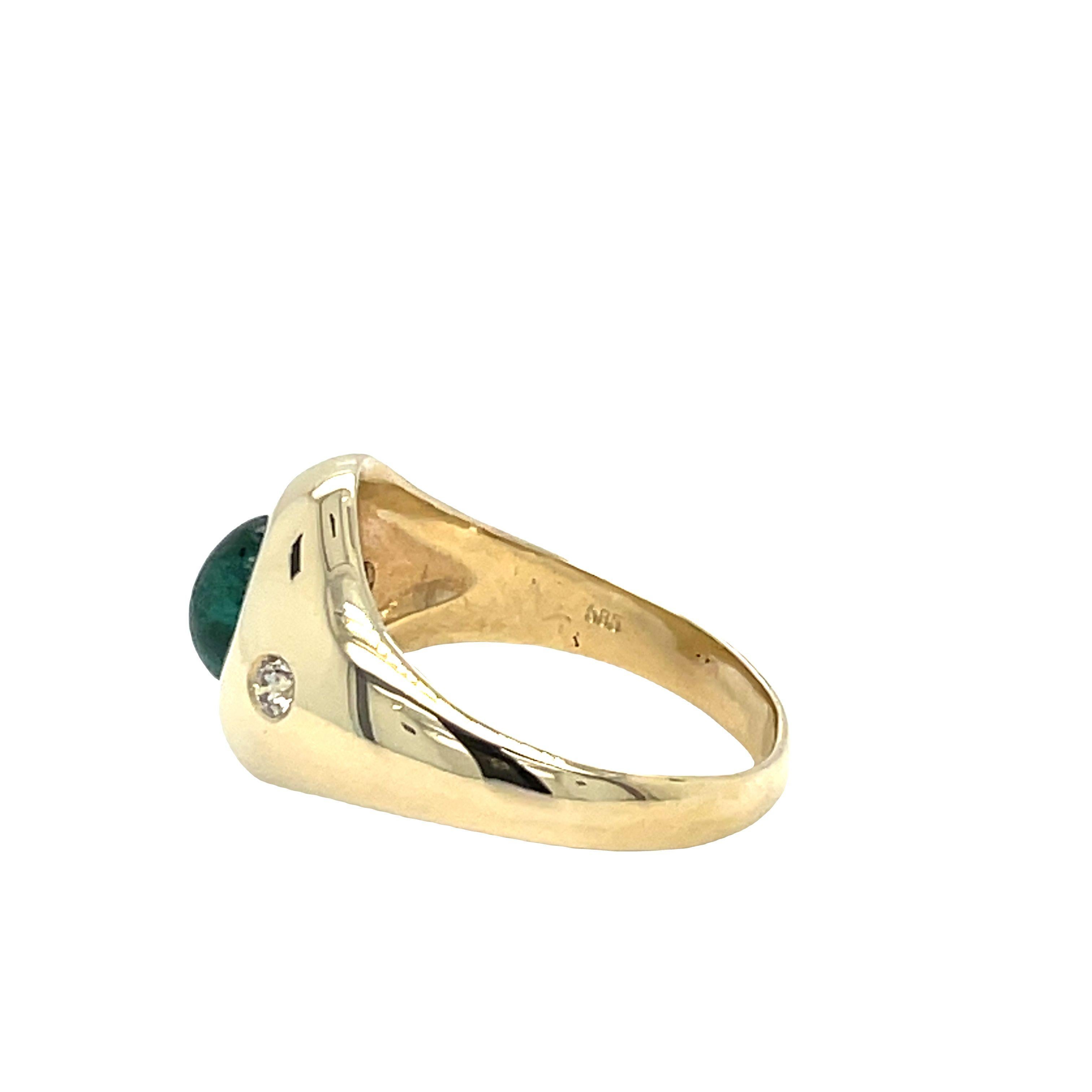 Men's 14k Yellow Gold Cabochon Emerald Diamond Three Stone Ring For Sale