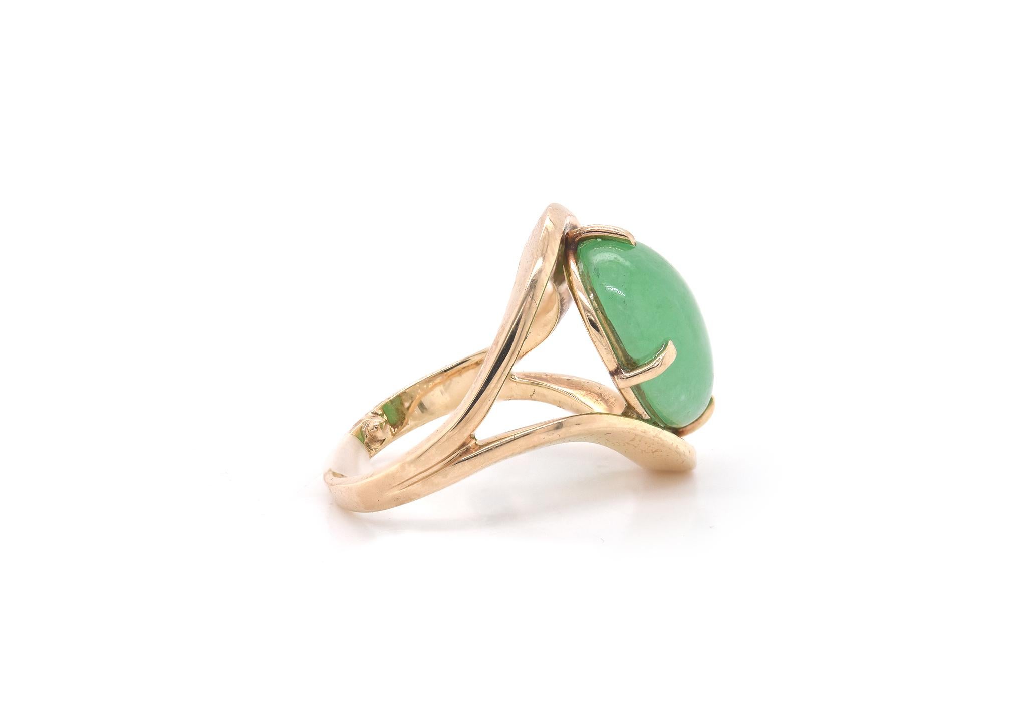 Material: 14k yellow gold
Gemstone: 1 oval cabochon cut jade
Ring Size: 5 ¾ (allow up to two additional business days for sizing requests)
Weight: 7.5 grams
