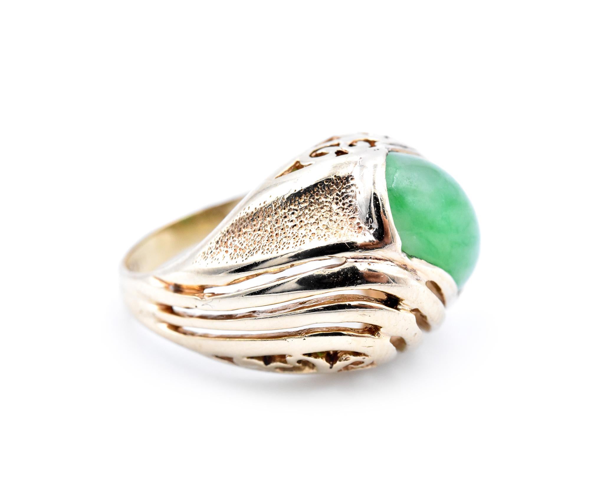 Material: 14k yellow gold
Jade: Oval Cut=9.38ct
Ring Size: 6 (please allow two additional shipping days for sizing requests)
Dimensions: ring top measures 16.47mm wide
Weight: 9.78 grams